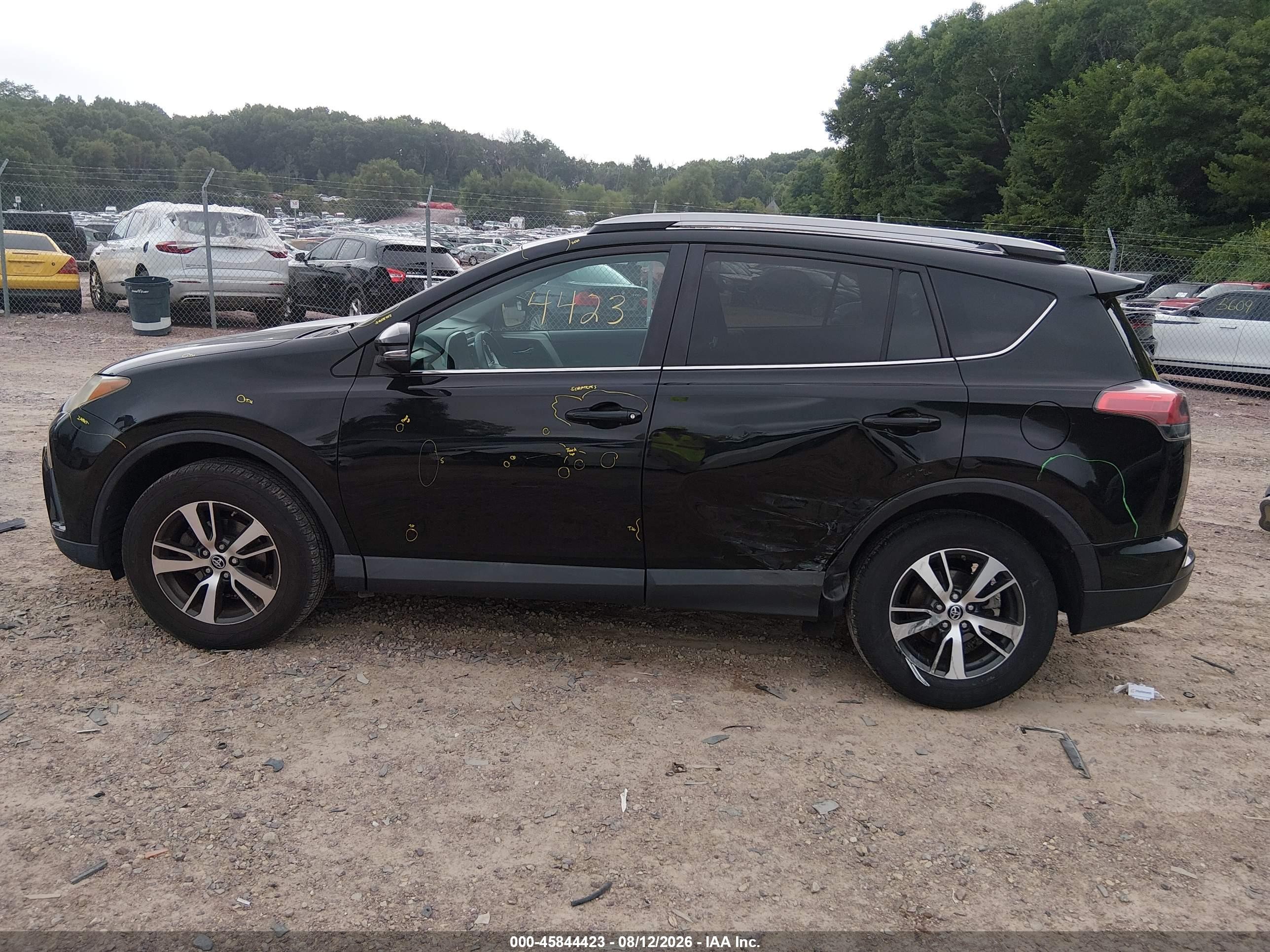 2017 Toyota Rav4 Xle Black vin: 2T3RFREV9HW560573
