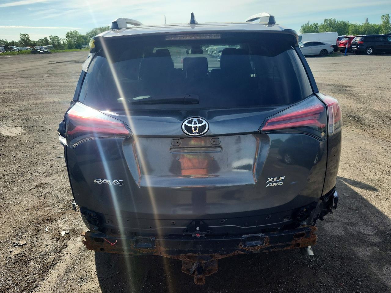2018 Toyota Rav4 Xle Charcoal vin: 2T3RFREV9JW732283