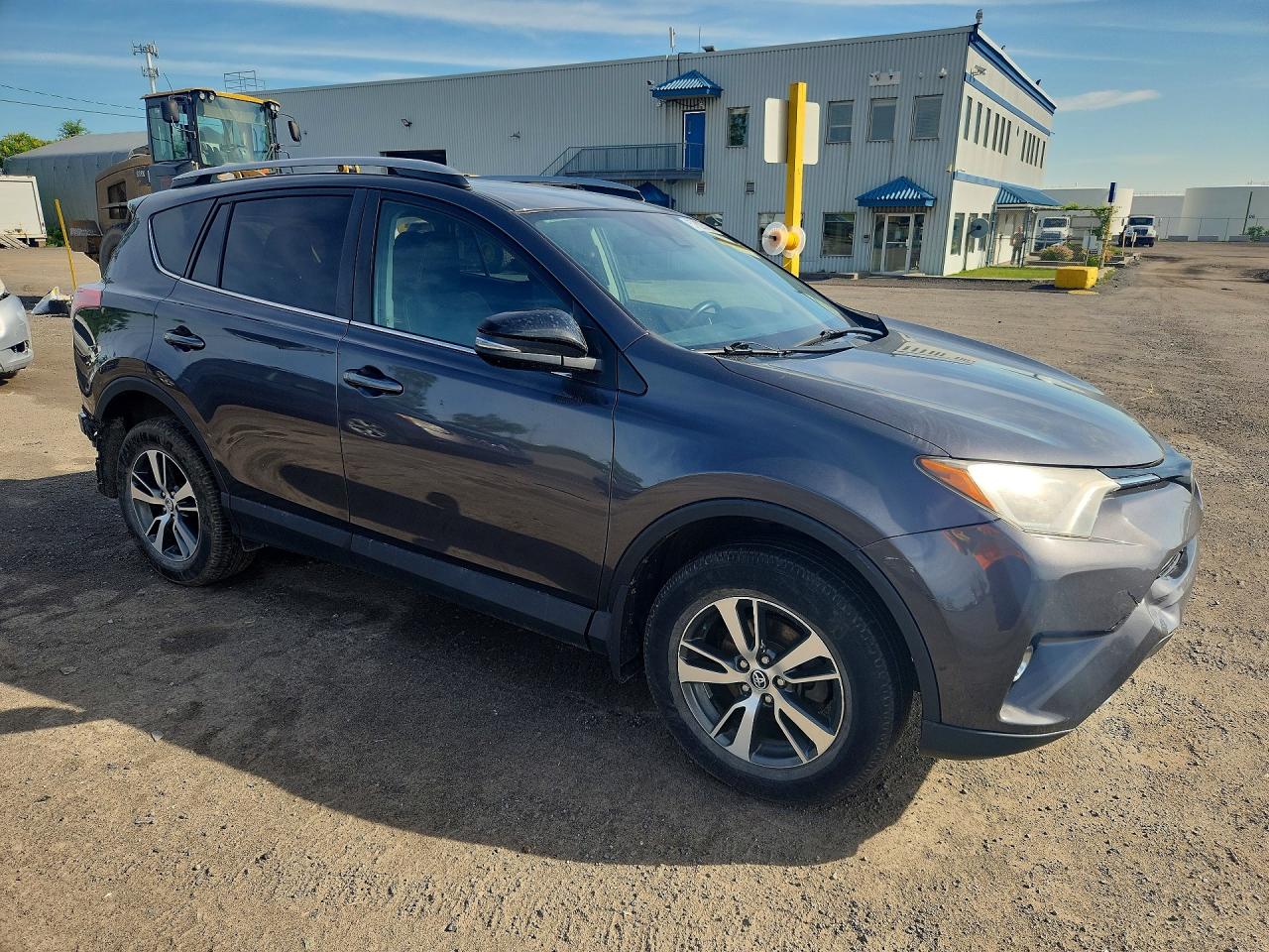 2018 Toyota Rav4 Xle Charcoal vin: 2T3RFREV9JW732283