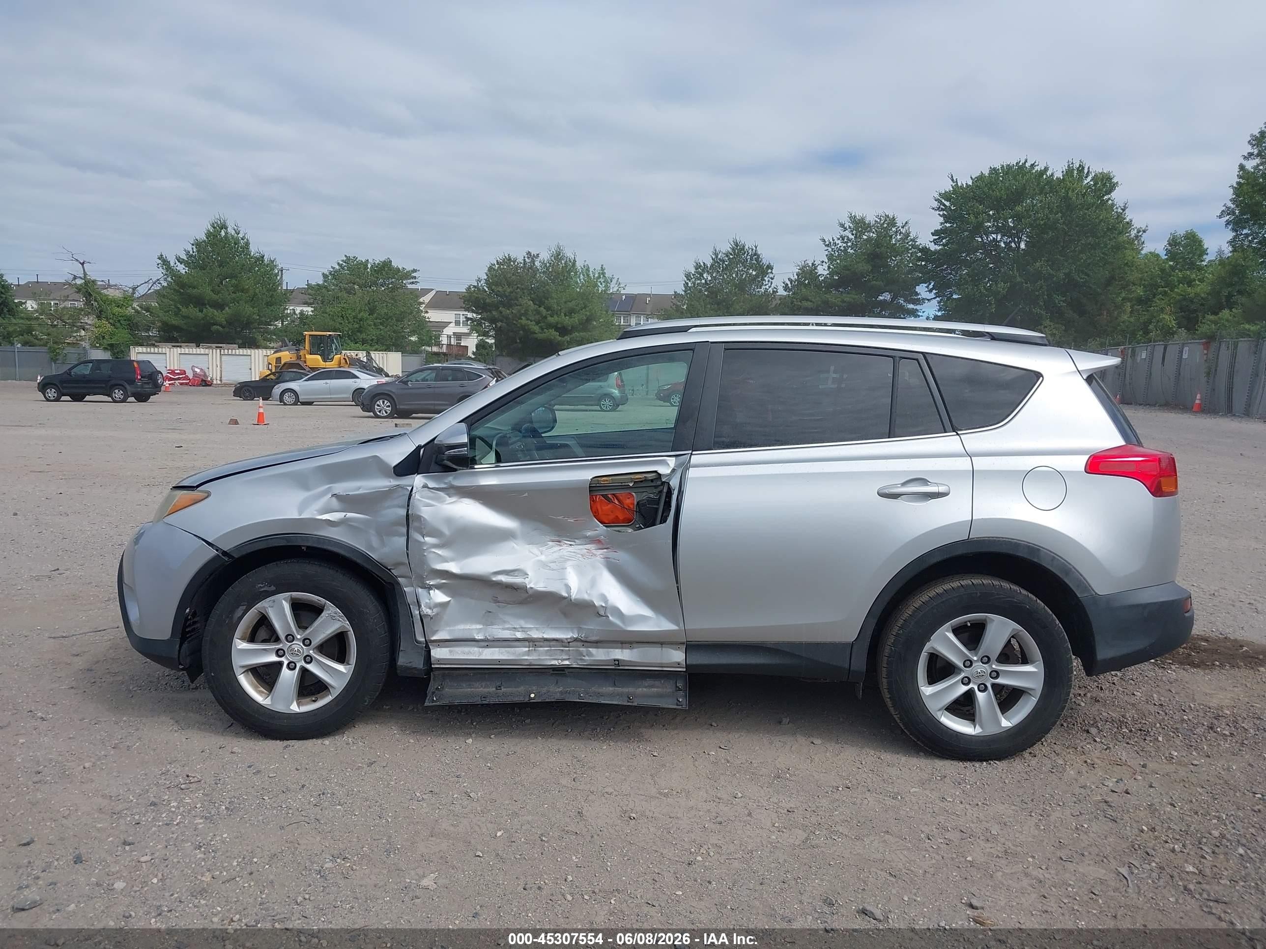 2013 Toyota Rav4 Xle Silver vin: 2T3RFREVXDW008302