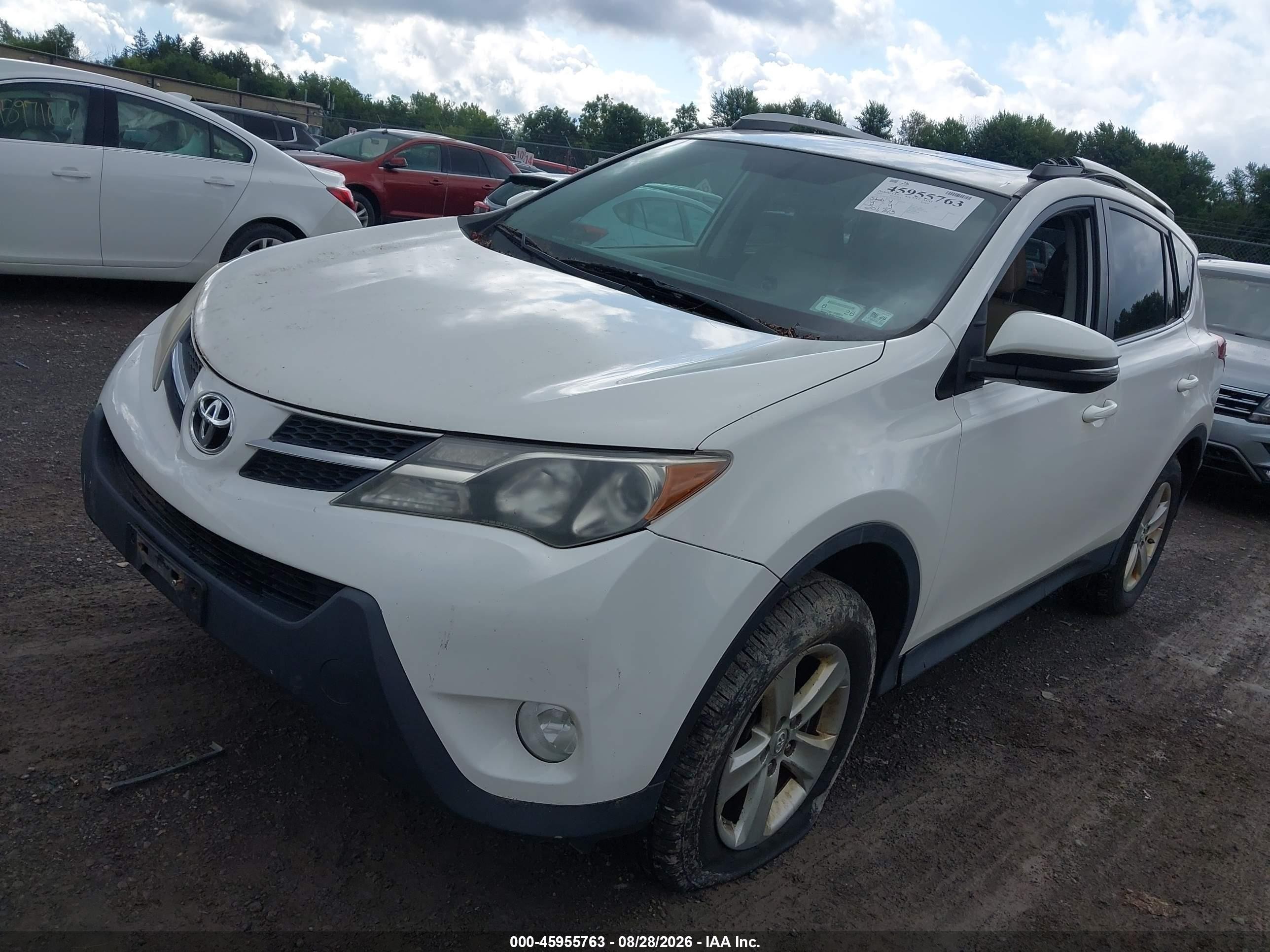2013 Toyota Rav4 Xle White vin: 2T3RFREVXDW102423
