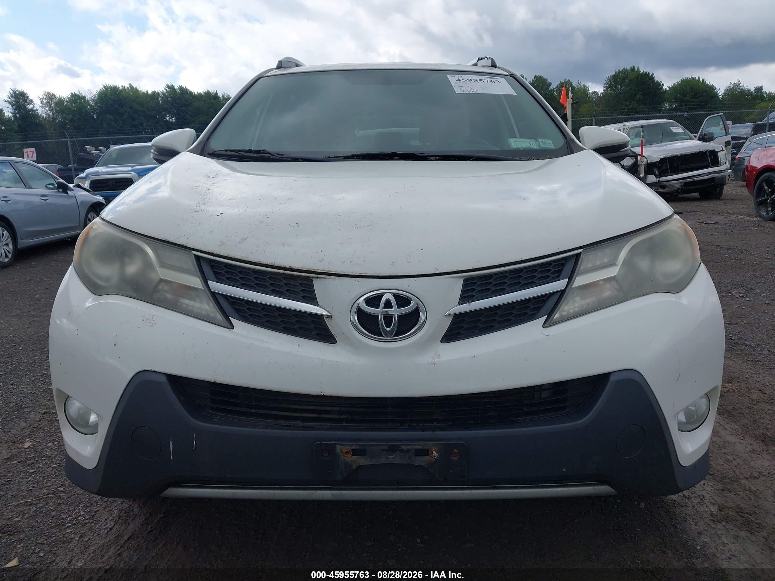 2013 Toyota Rav4 Xle White vin: 2T3RFREVXDW102423