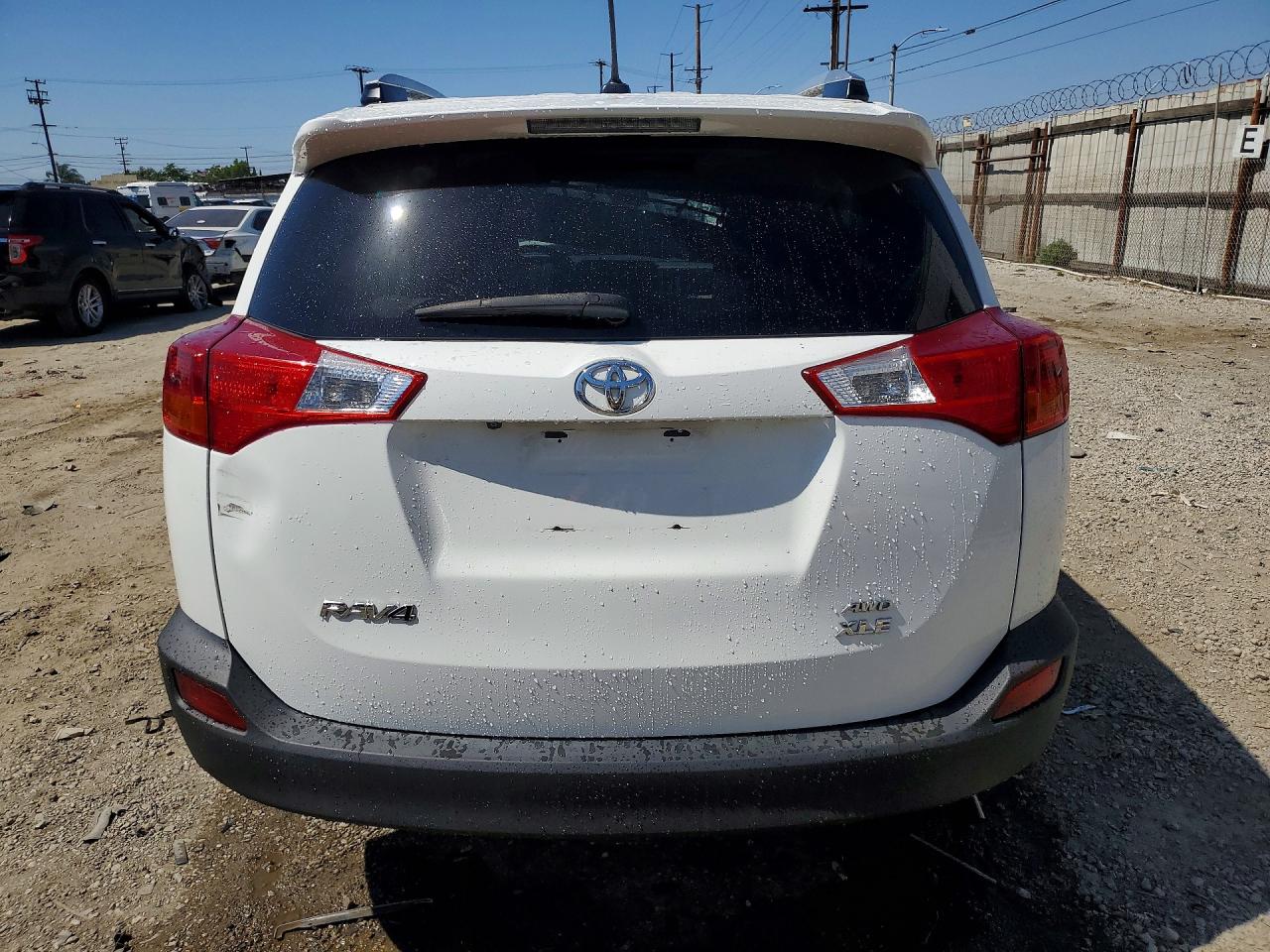 2014 Toyota Rav4 Xle White vin: 2T3RFREVXEW137948