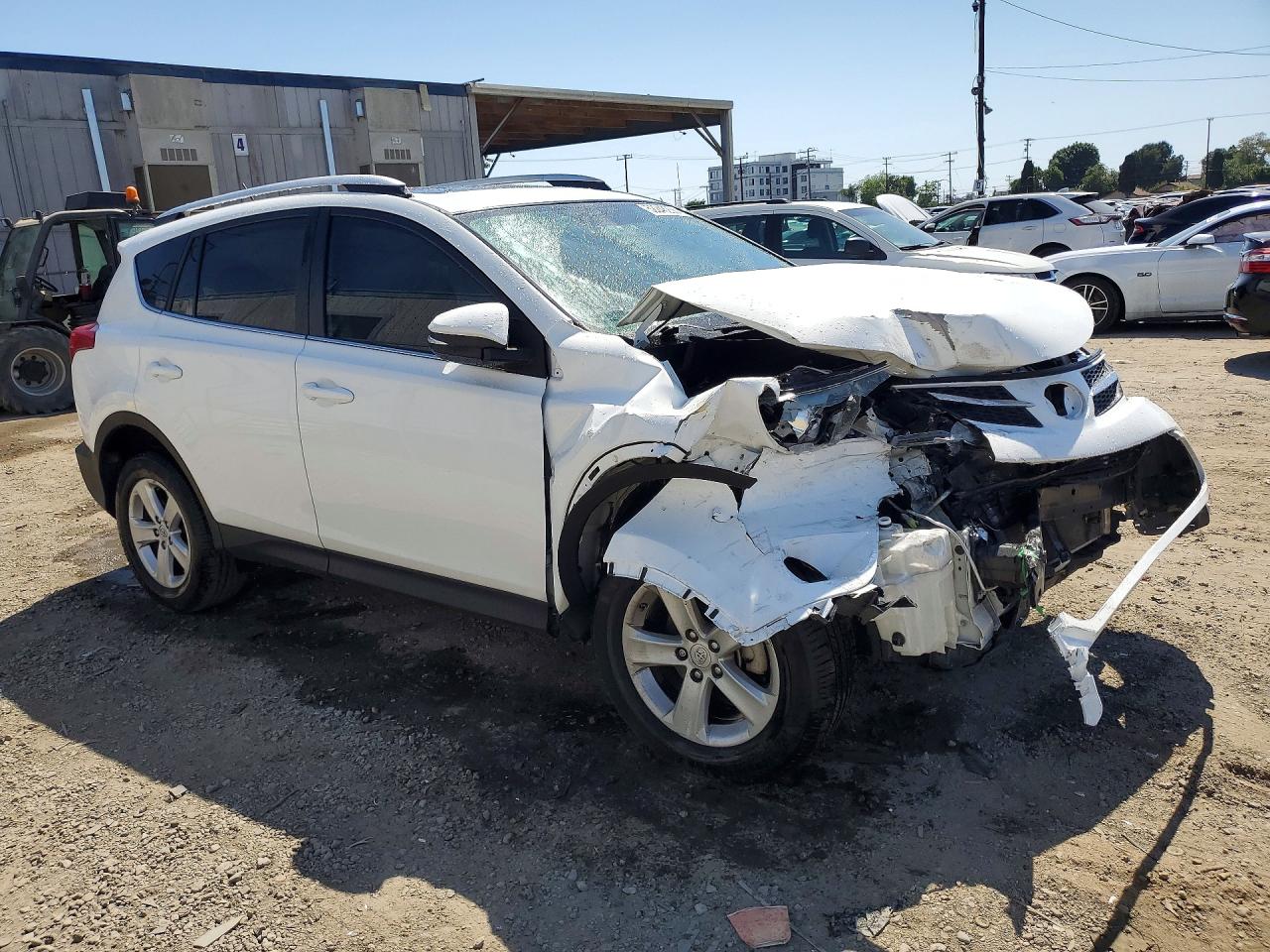 2014 Toyota Rav4 Xle White vin: 2T3RFREVXEW137948