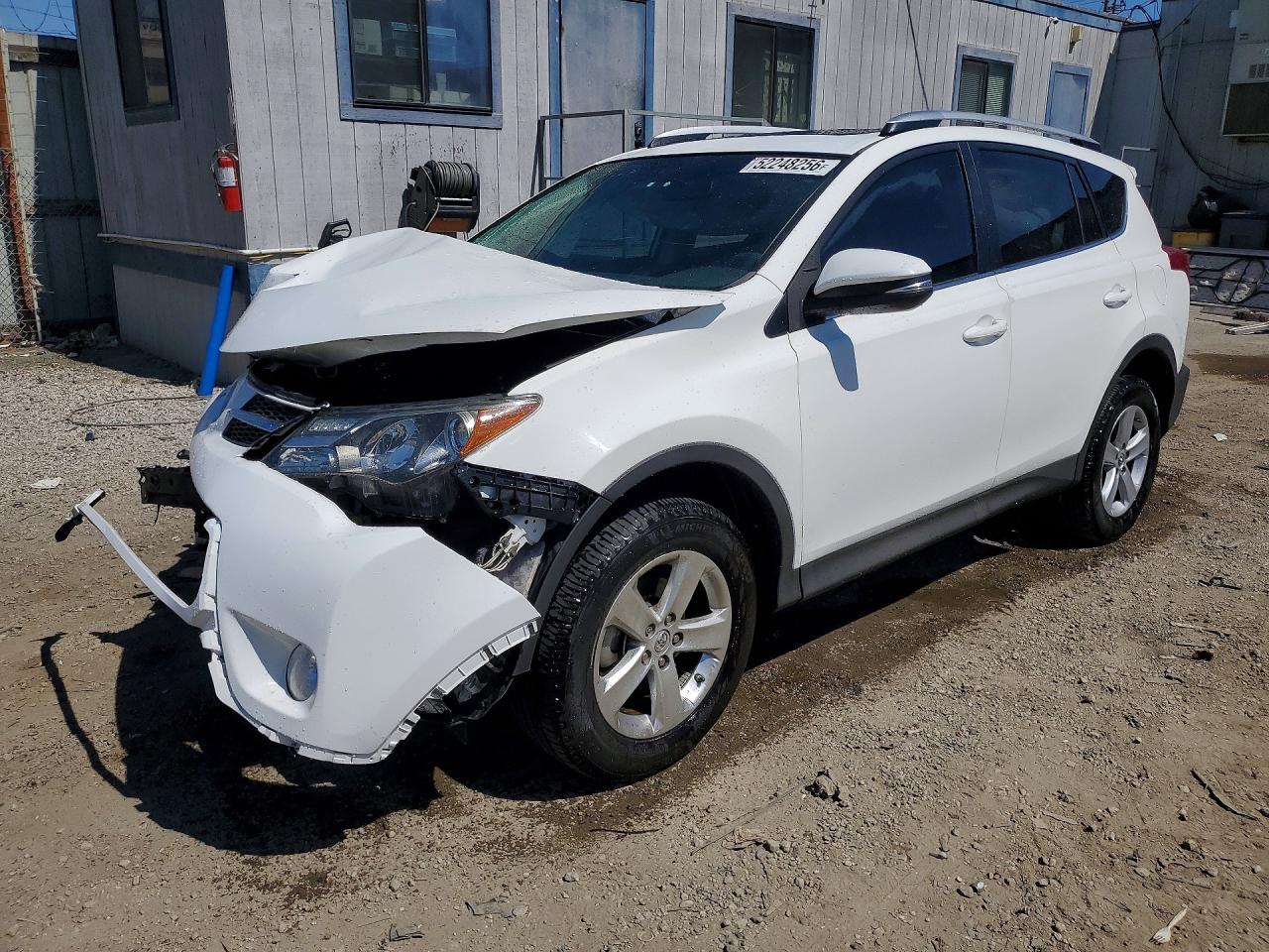 2014 Toyota Rav4 Xle White vin: 2T3RFREVXEW137948