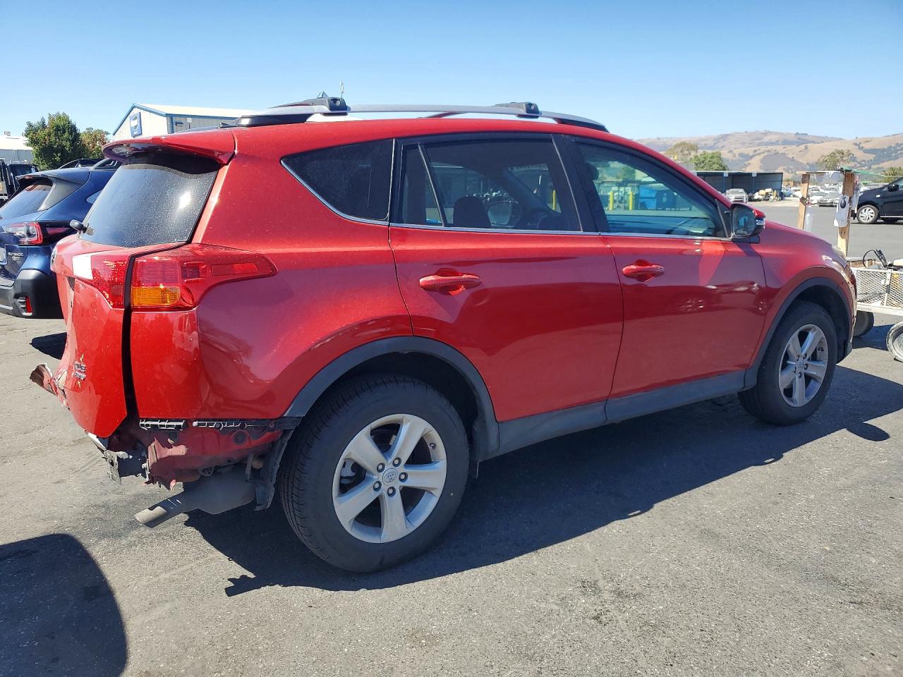2014 Toyota Rav4 Xle Red vin: 2T3RFREVXEW168908