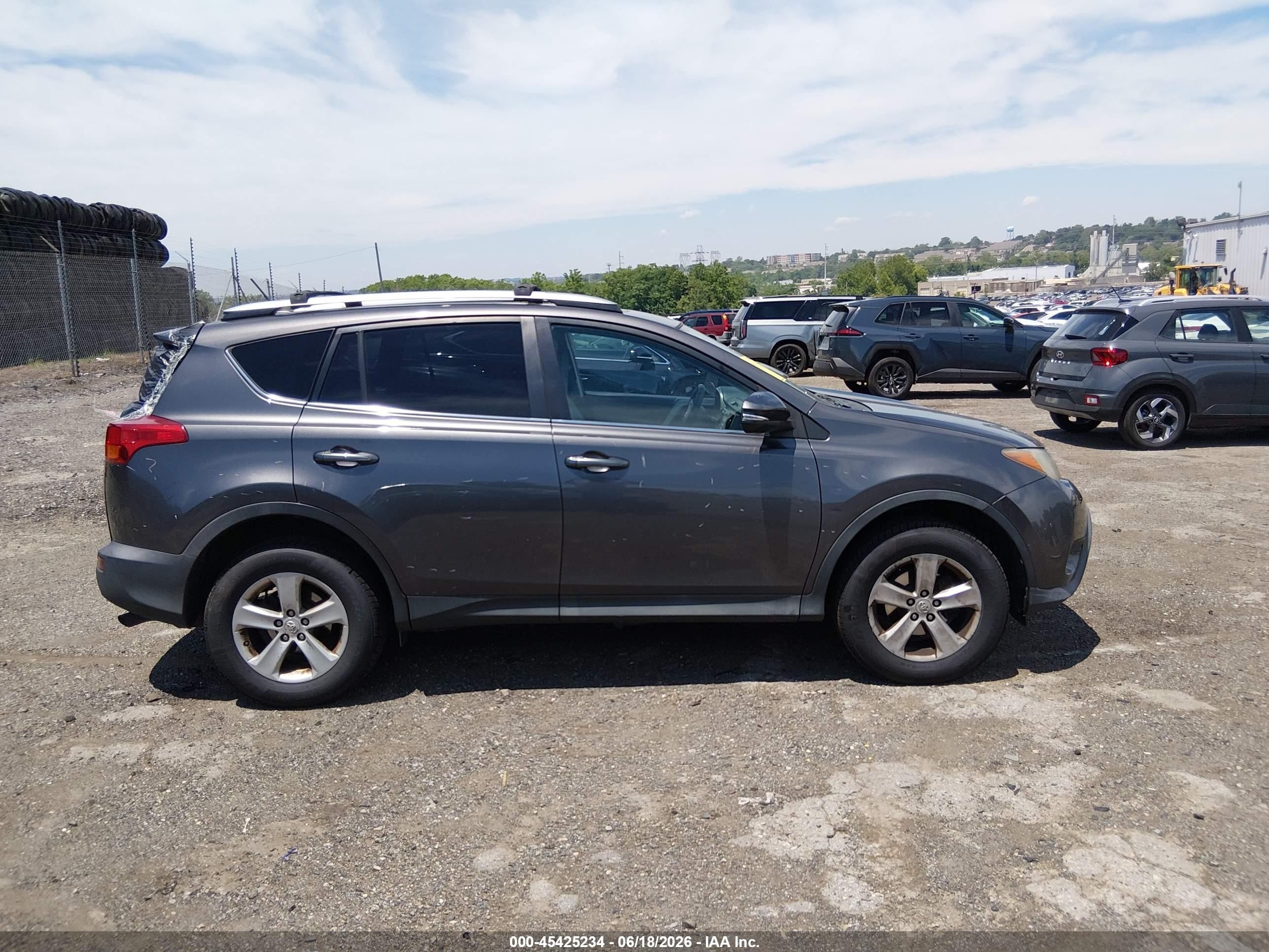 2014 Toyota Rav4 Xle Gray vin: 2T3RFREVXEW194909