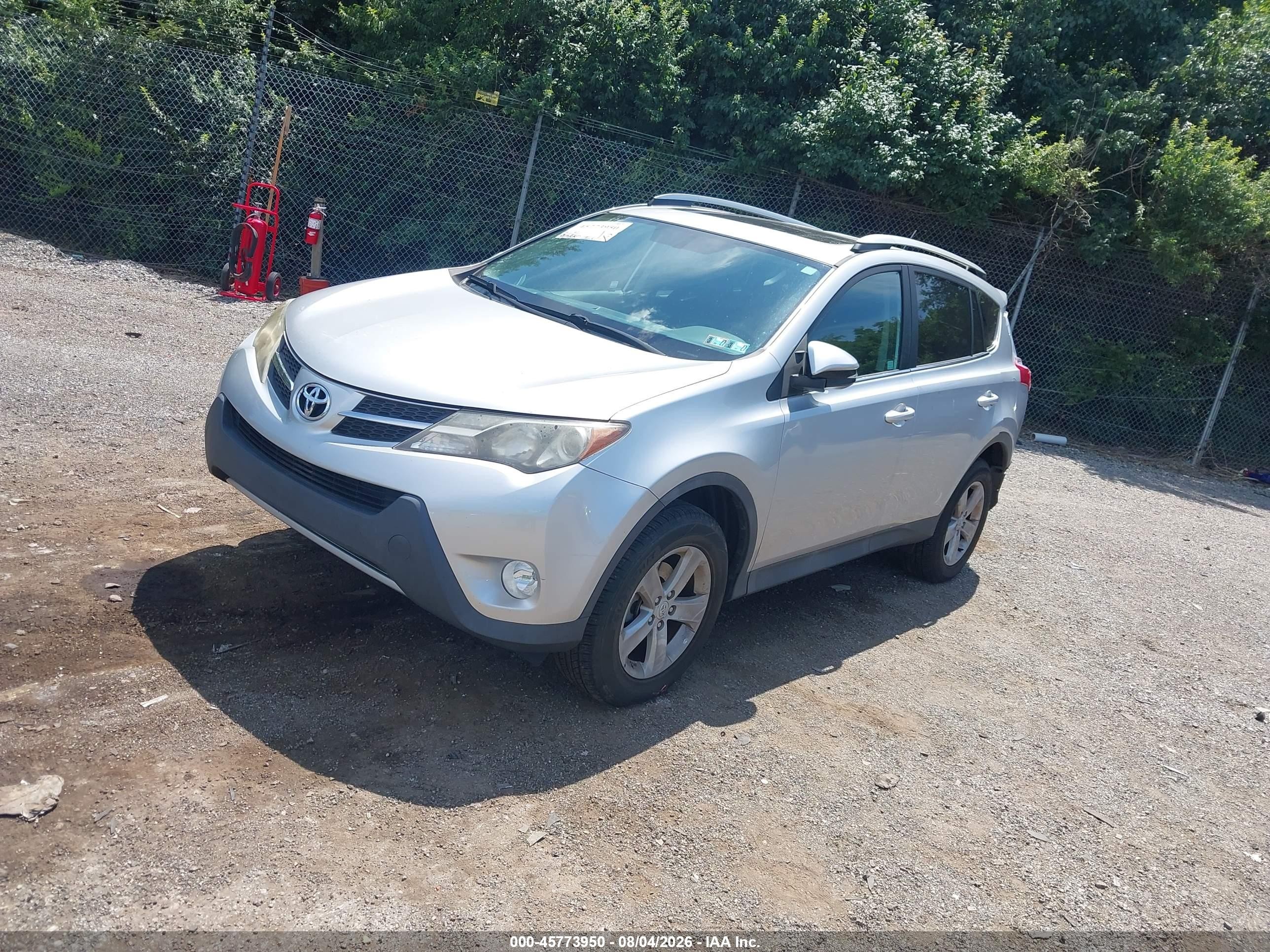 2014 Toyota Rav4 Xle Silver vin: 2T3RFREVXEW204368
