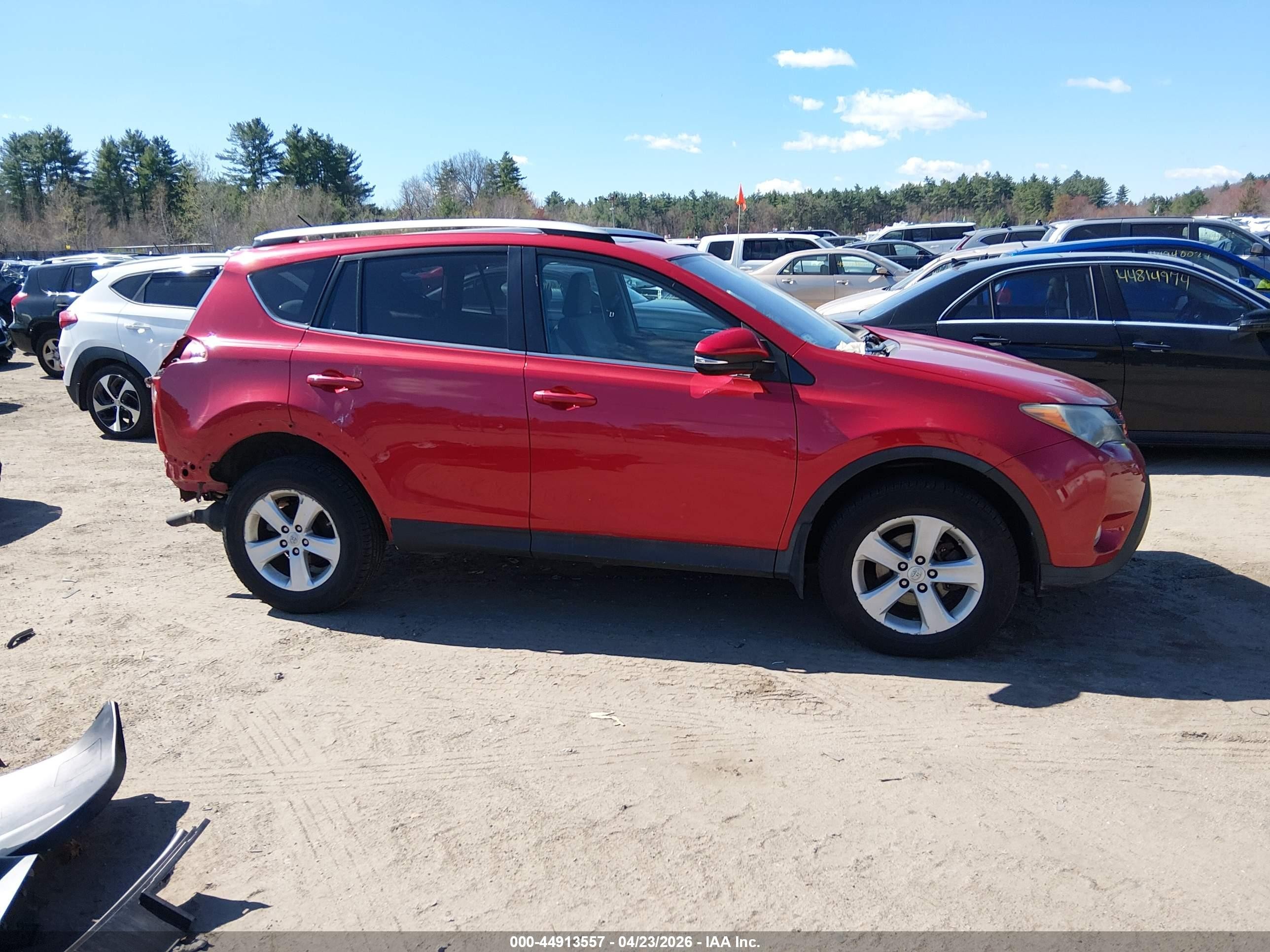 2014 Toyota Rav4 Xle Red vin: 2T3RFREVXEW217525