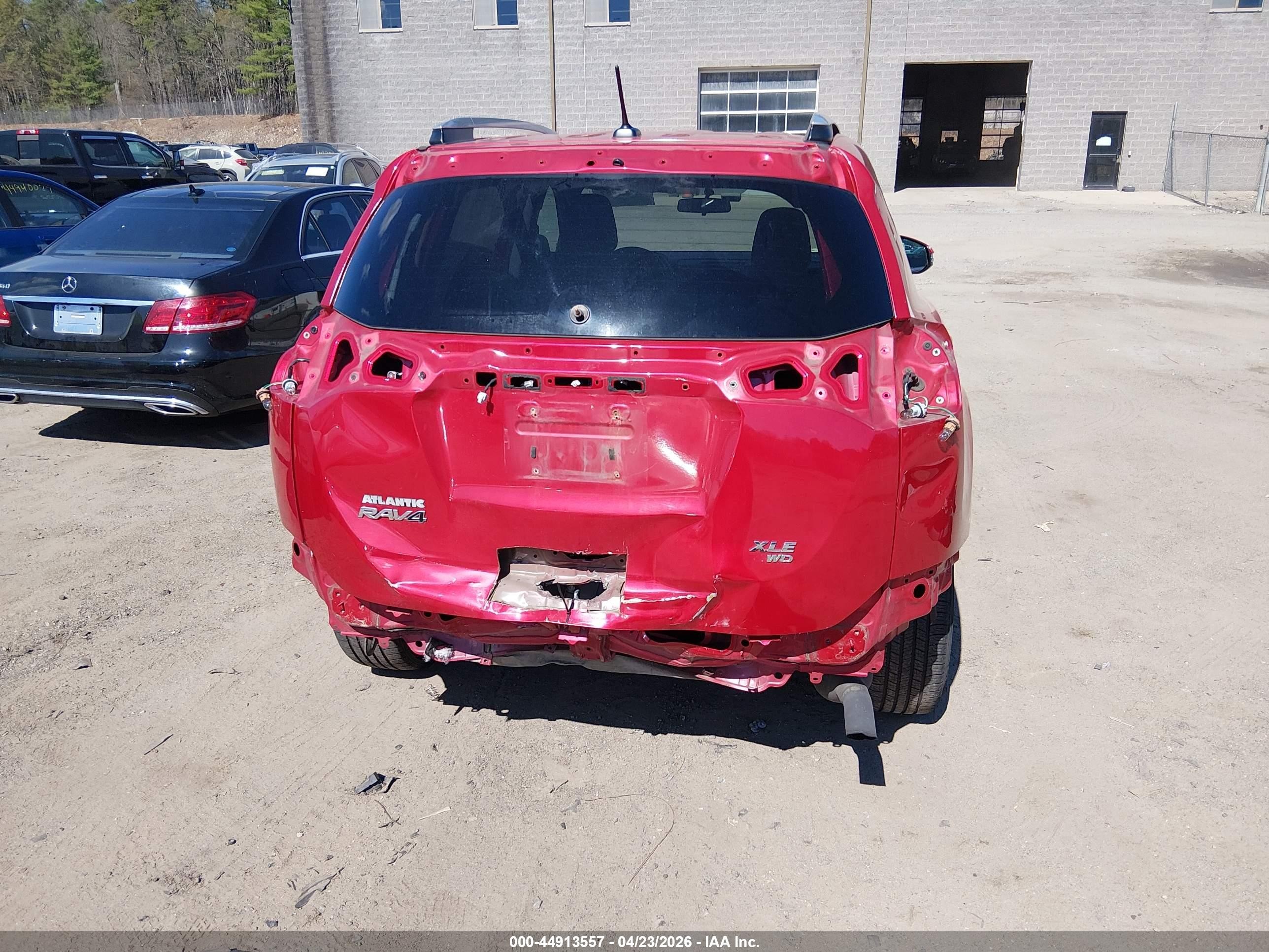 2014 Toyota Rav4 Xle Red vin: 2T3RFREVXEW217525