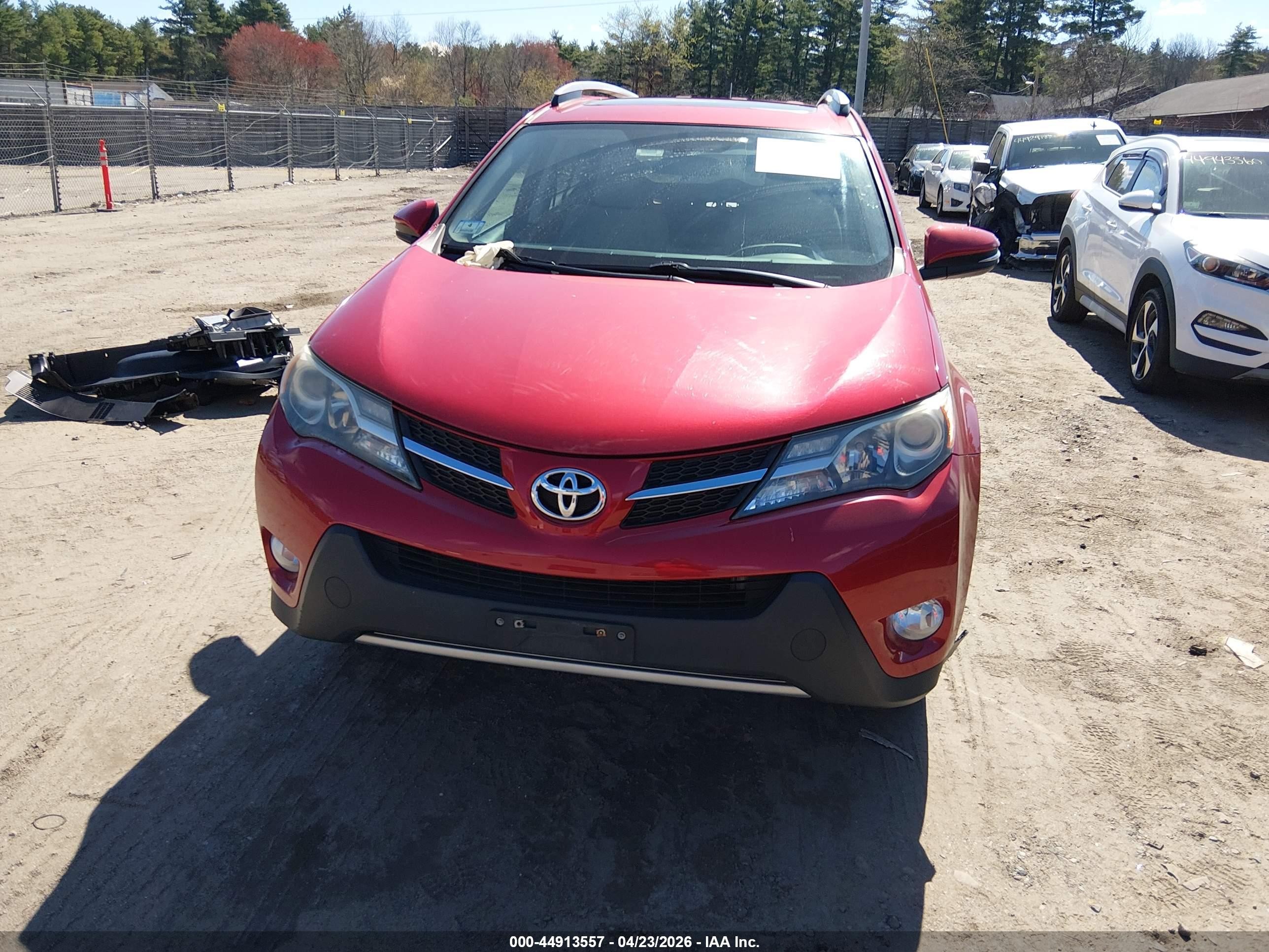 2014 Toyota Rav4 Xle Red vin: 2T3RFREVXEW217525