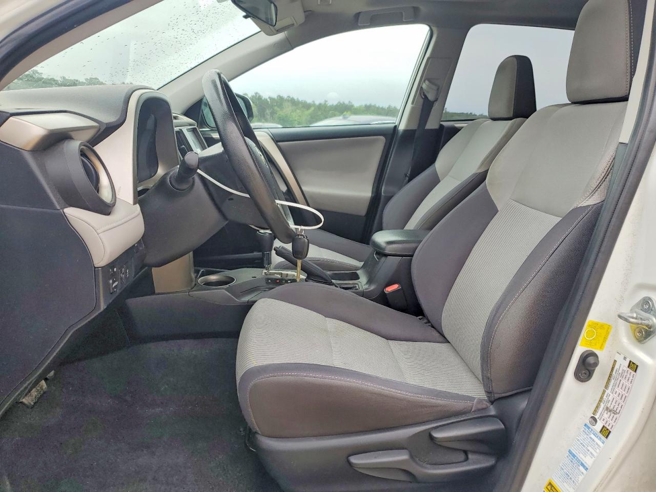2015 Toyota Rav4 Xle White vin: 2T3RFREVXFW230051