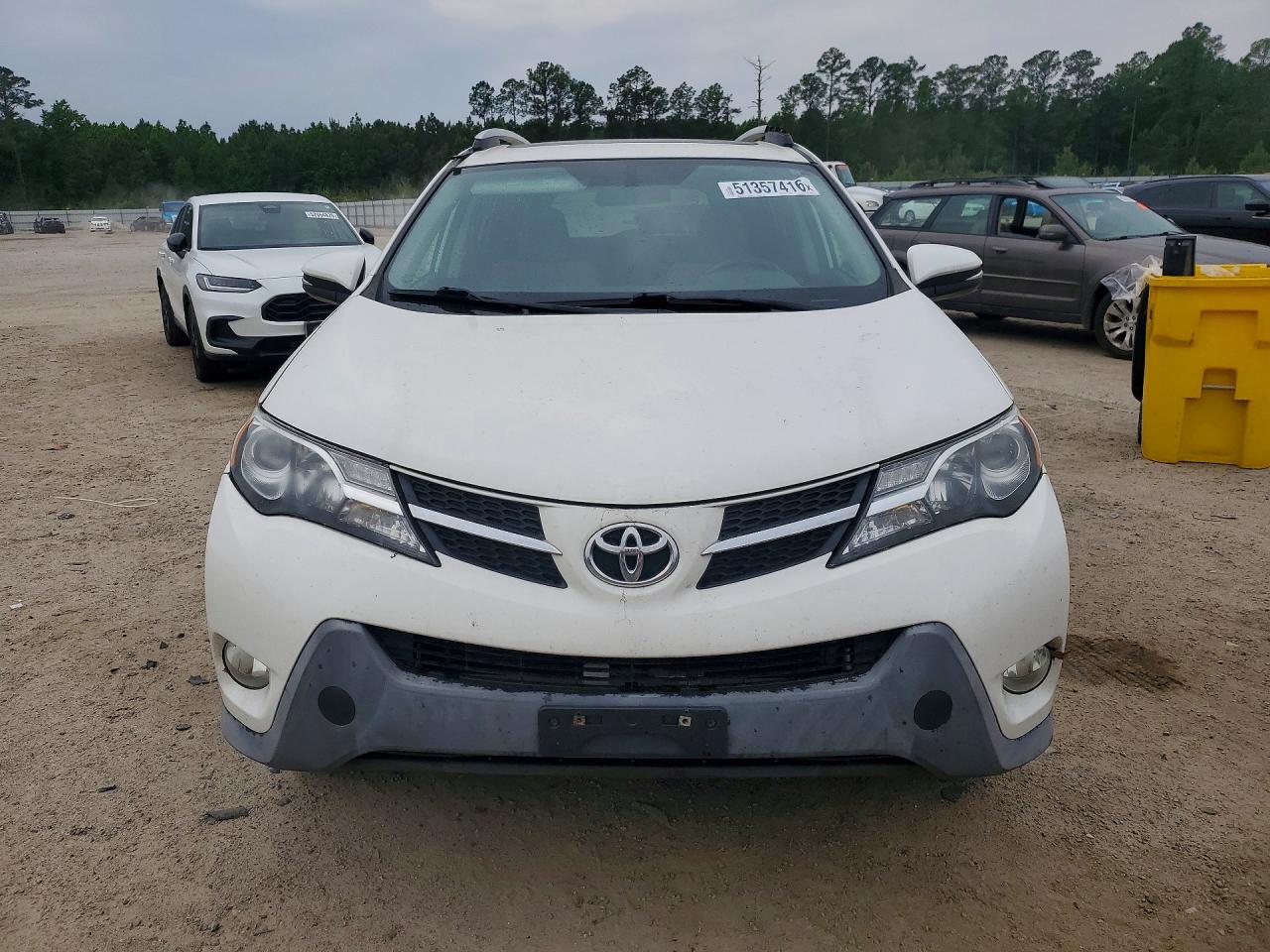 2015 Toyota Rav4 Xle White vin: 2T3RFREVXFW230051