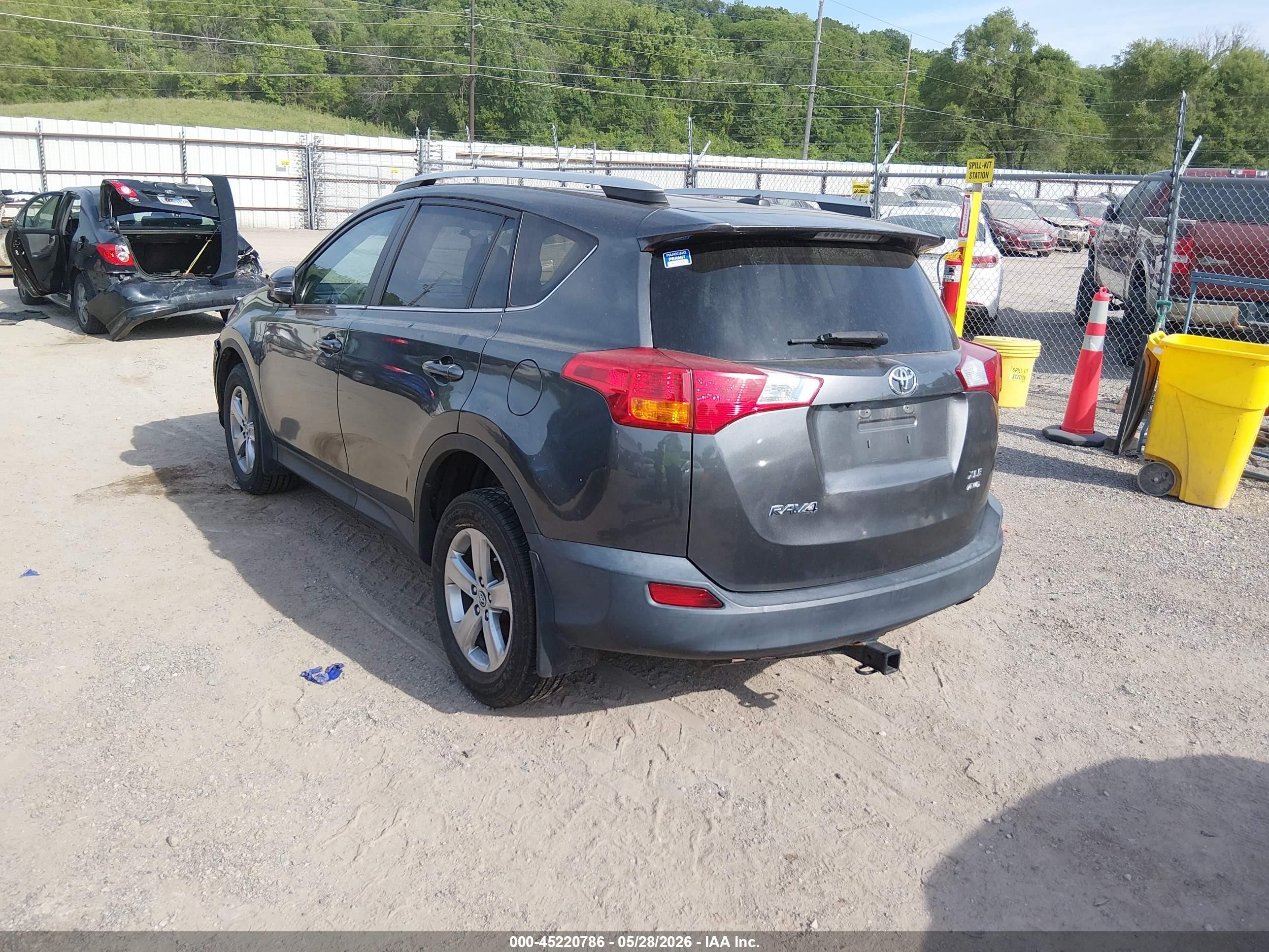 2015 Toyota Rav4 Xle Gray vin: 2T3RFREVXFW254706