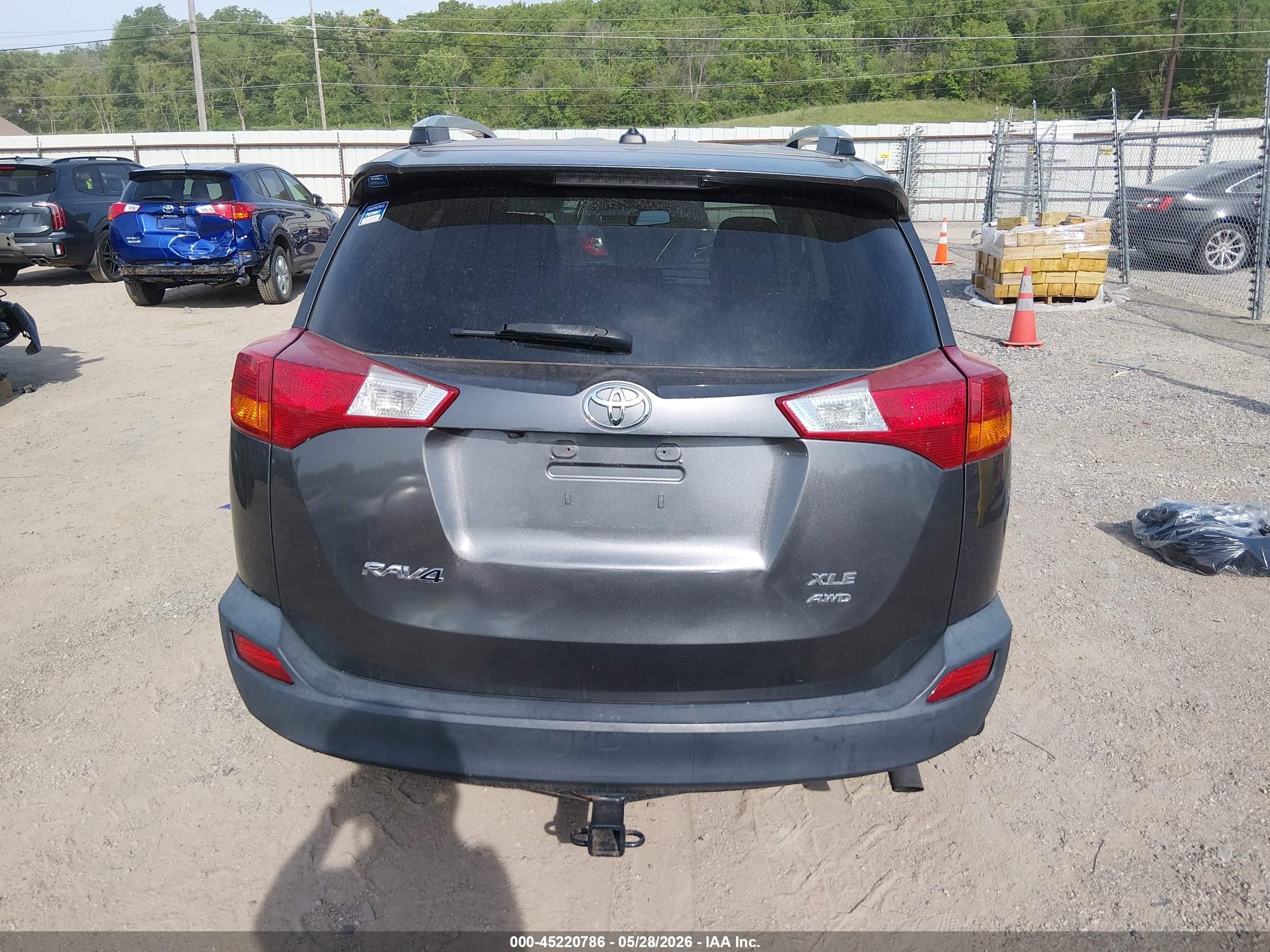2015 Toyota Rav4 Xle Gray vin: 2T3RFREVXFW254706