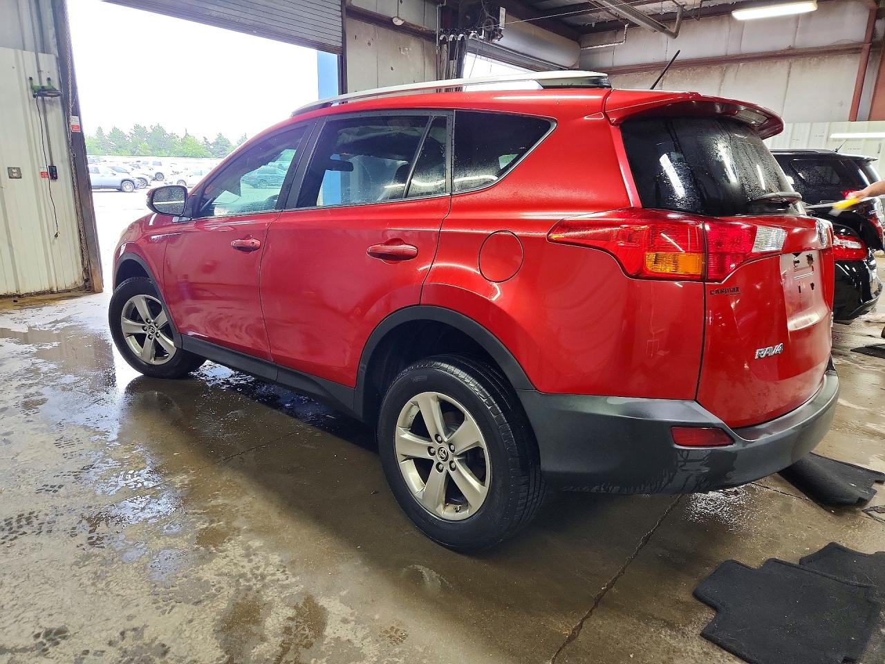 2015 Toyota Rav4 Xle Red vin: 2T3RFREVXFW268606