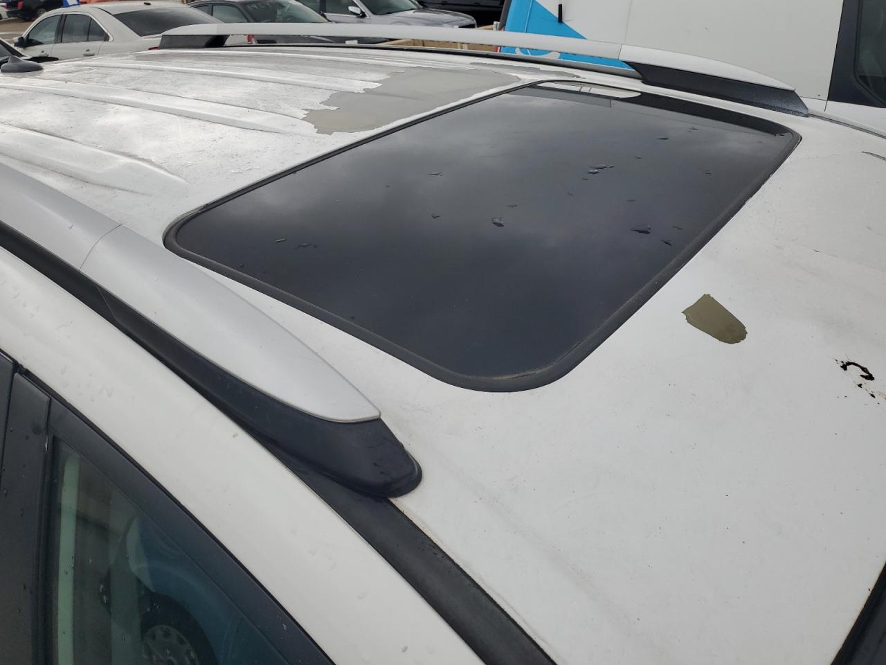 2015 Toyota Rav4 Xle White vin: 2T3RFREVXFW378670 Damage: Roof, Peeling, > 12 Inches