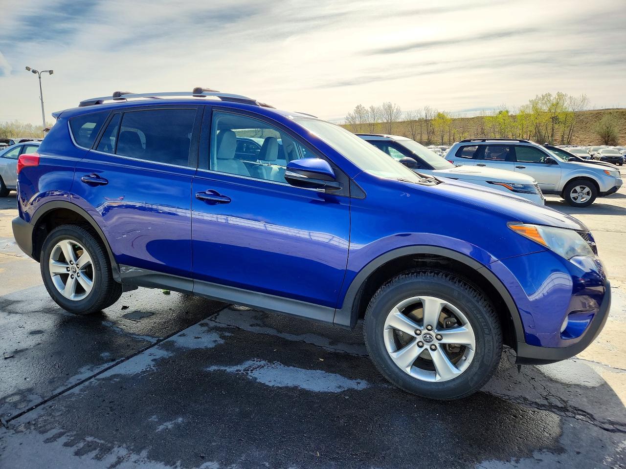 2015 Toyota Rav4 Xle Blue vin: 2T3RFREVXFW408900