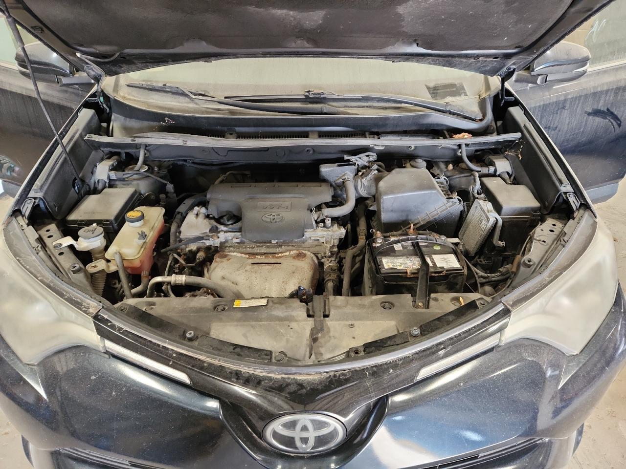2017 Toyota Rav4 Xle Синий vin: 2T3RFREVXHW567077 Damage: Left Head Lamp, Faded, Repair Required