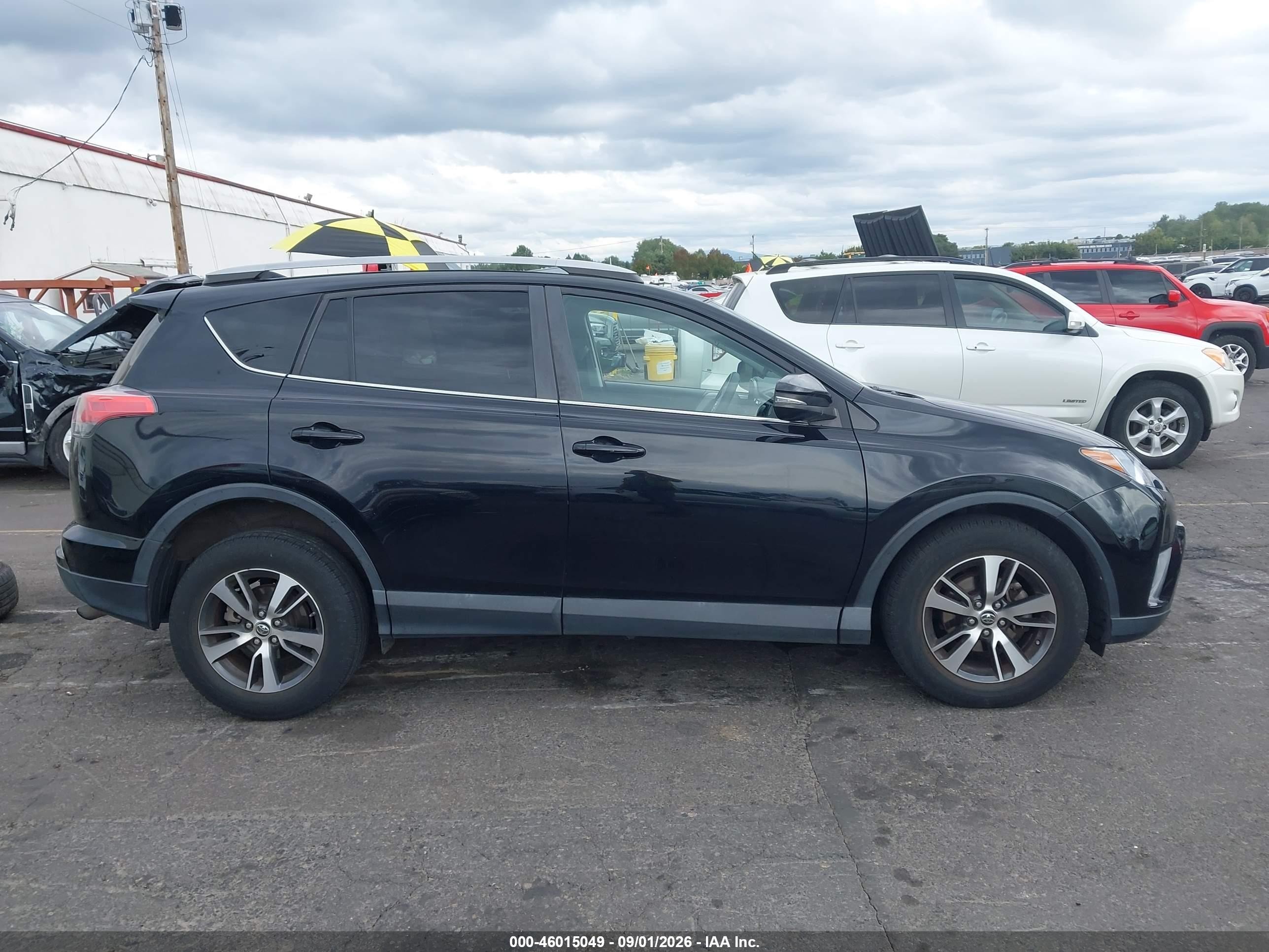 2017 Toyota Rav4 Xle Black vin: 2T3RFREVXHW657801