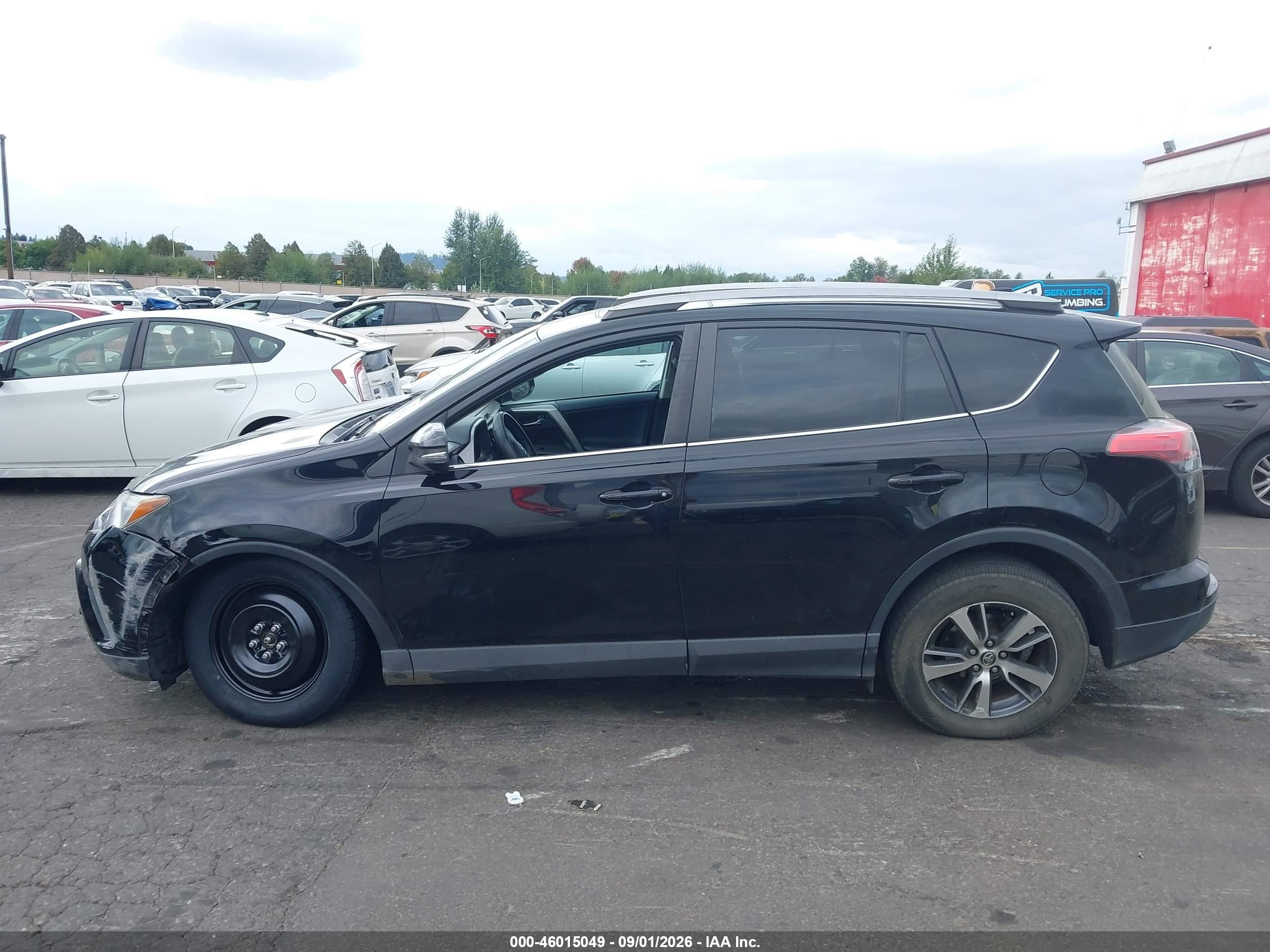 2017 Toyota Rav4 Xle Black vin: 2T3RFREVXHW657801