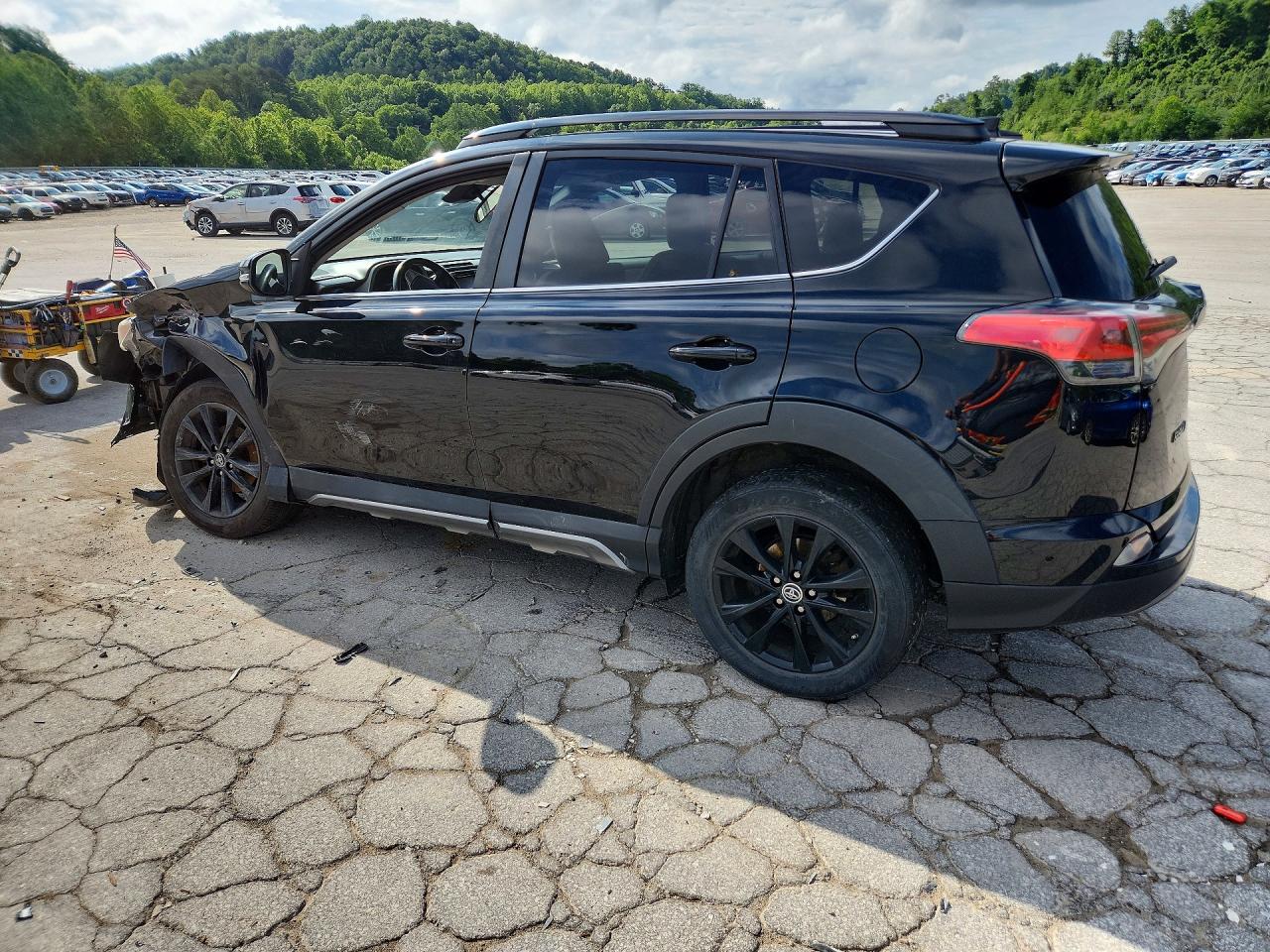 2018 Toyota Rav4 Adventure Черный vin: 2T3RFREVXJW747827