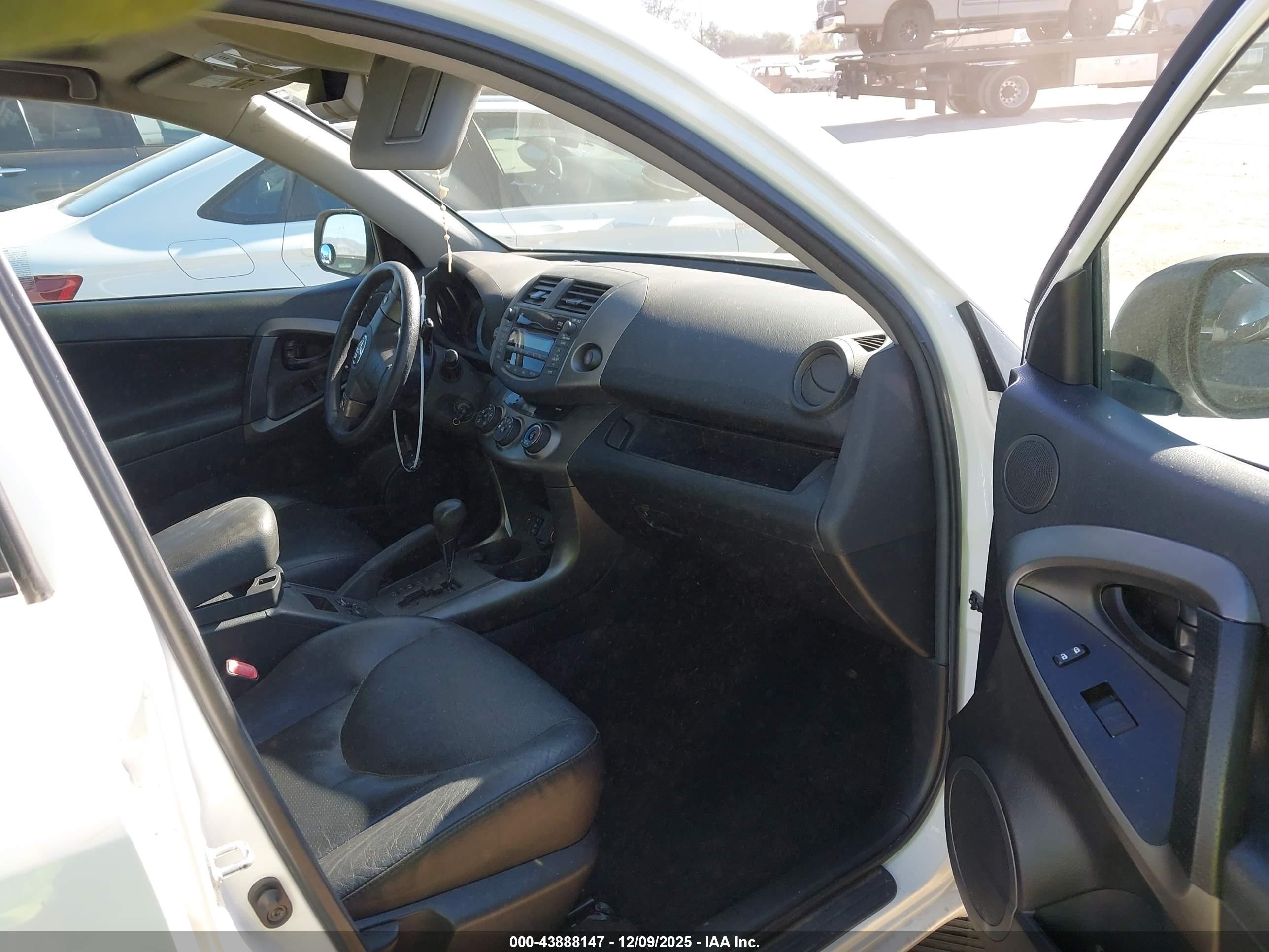 2011 Toyota Rav4 Sport V6 White vin: 2T3RK4DV0BW044447