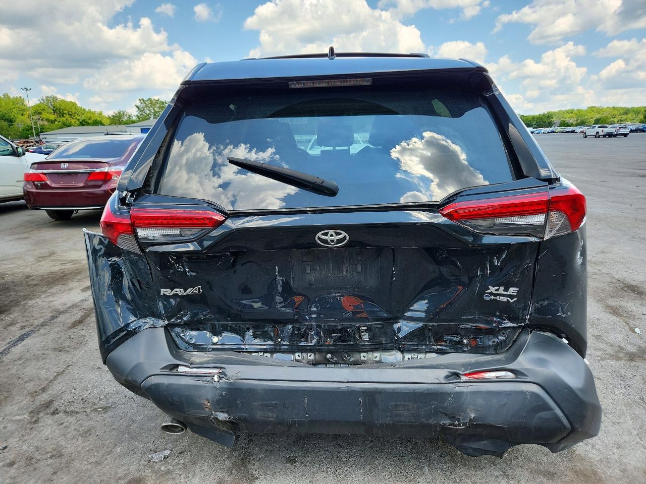 2025 Toyota Rav4 Hybrid Xle Black vin: 2T3RWRFV0SW261074