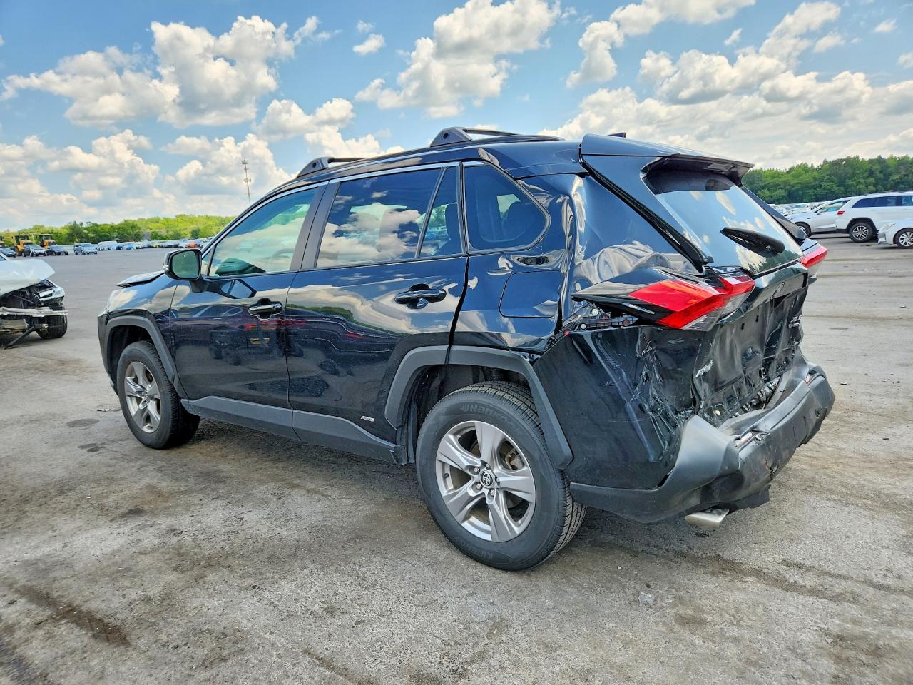 2025 Toyota Rav4 Hybrid Xle Black vin: 2T3RWRFV0SW261074