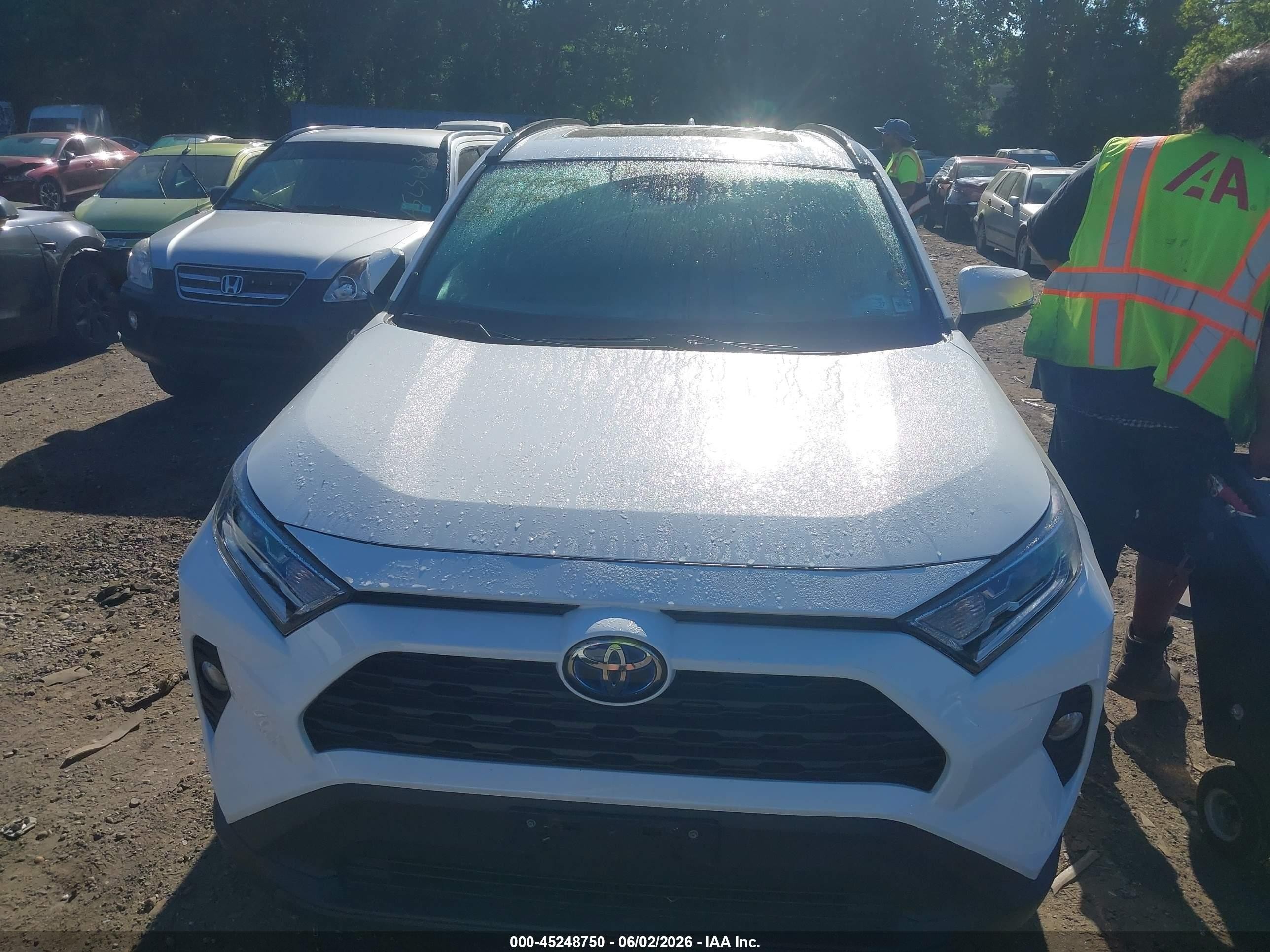 2020 Toyota Rav4 Hybrid Xle Белый vin: 2T3RWRFV4LW093764