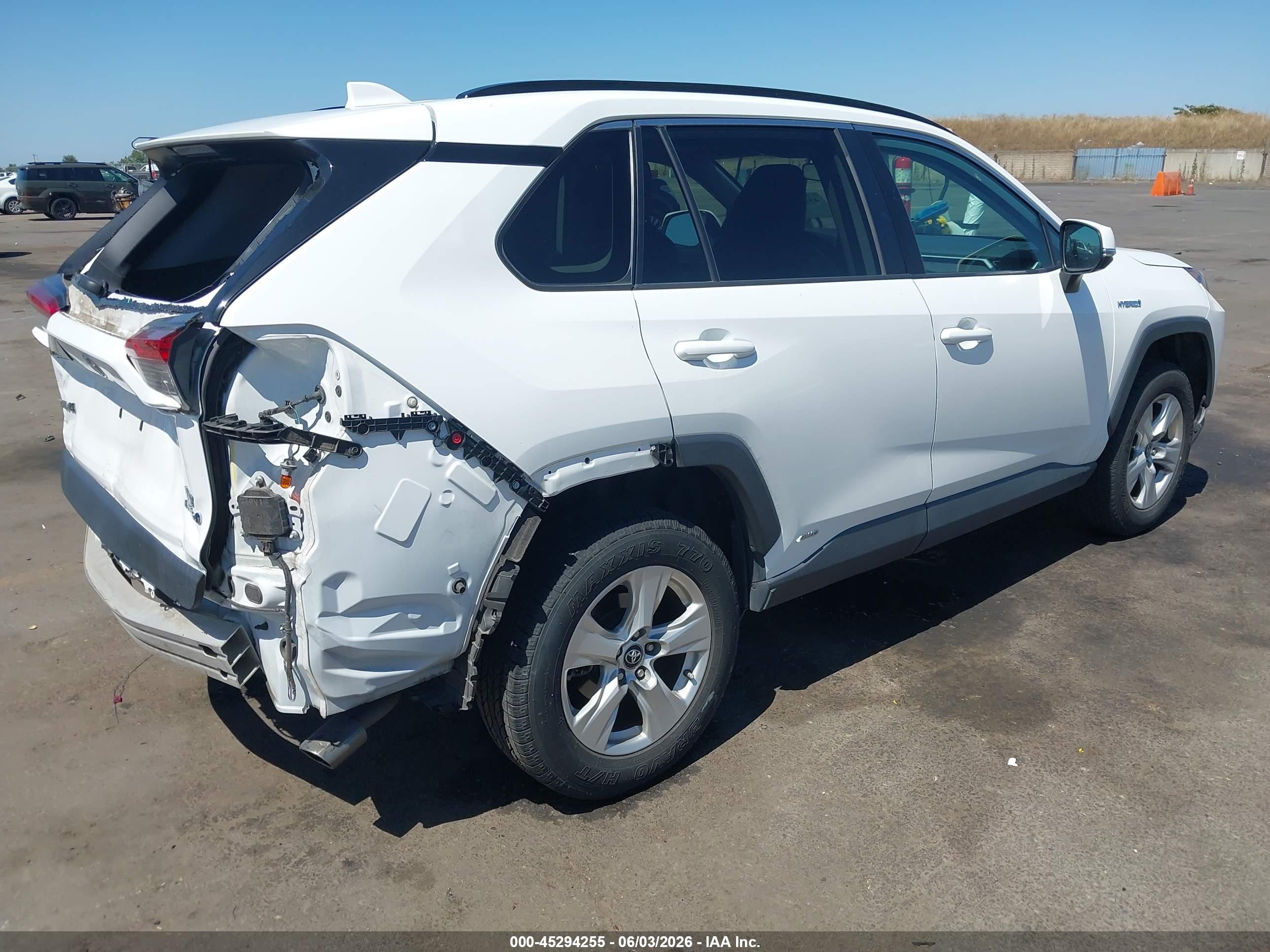 2019 Toyota Rav4 Hybrid Xle Белый vin: 2T3RWRFV5KW025388