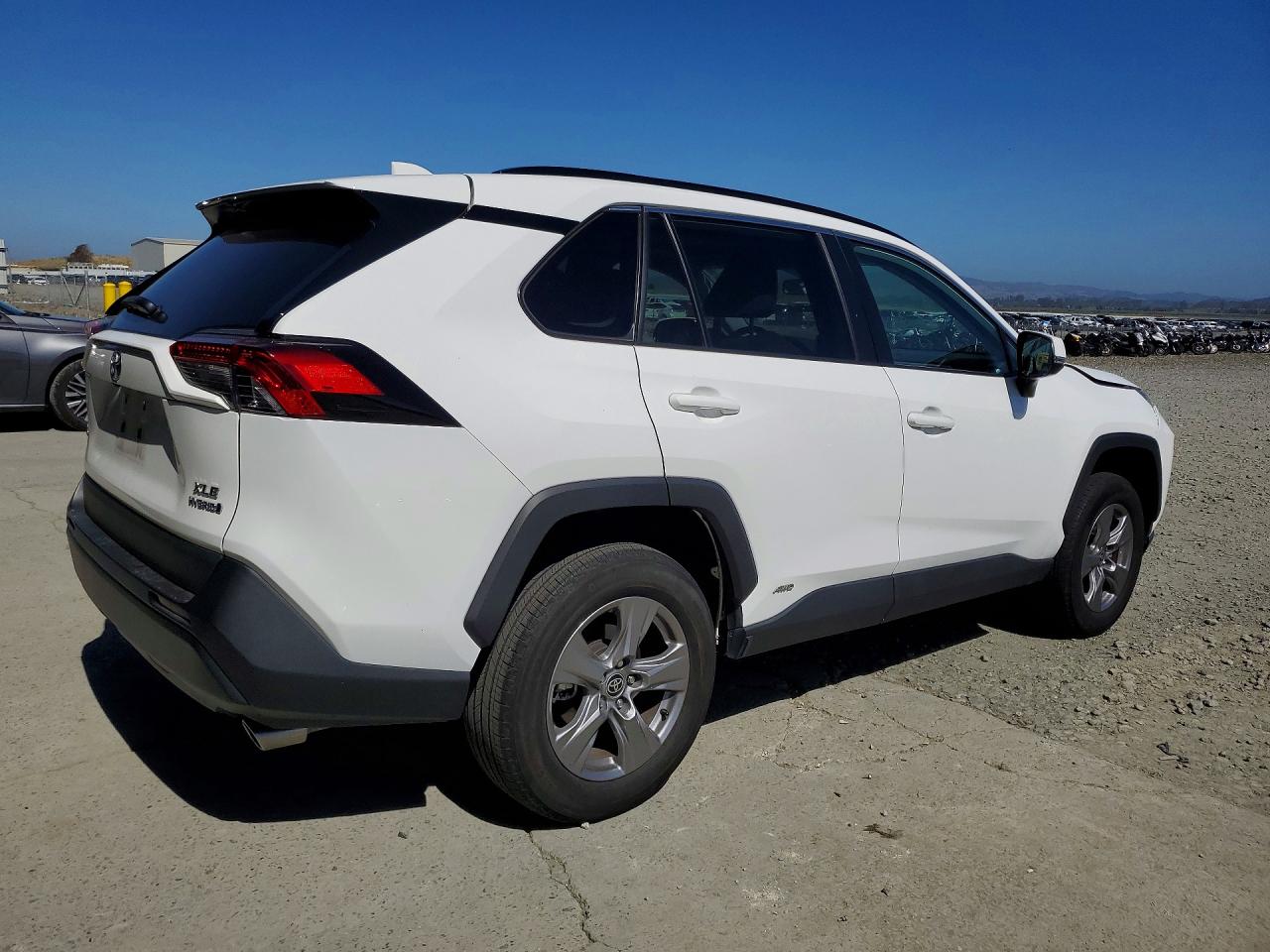 2024 Toyota Rav4 Hybrid Xle White vin: 2T3RWRFV9RW188913