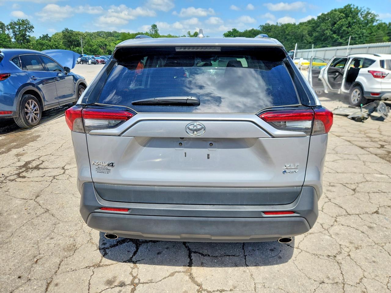 2025 Toyota Rav4 Hybrid Xle Silver vin: 2T3RWRFV9SW253992