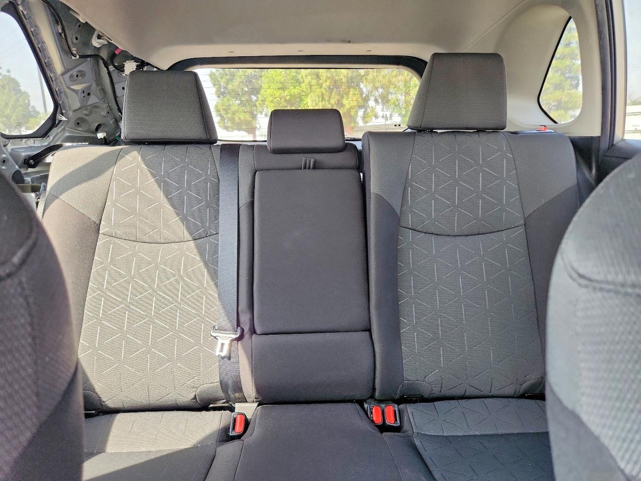 2020 Toyota Rav4 Xle Silver vin: 2T3W1RFV0LW096663