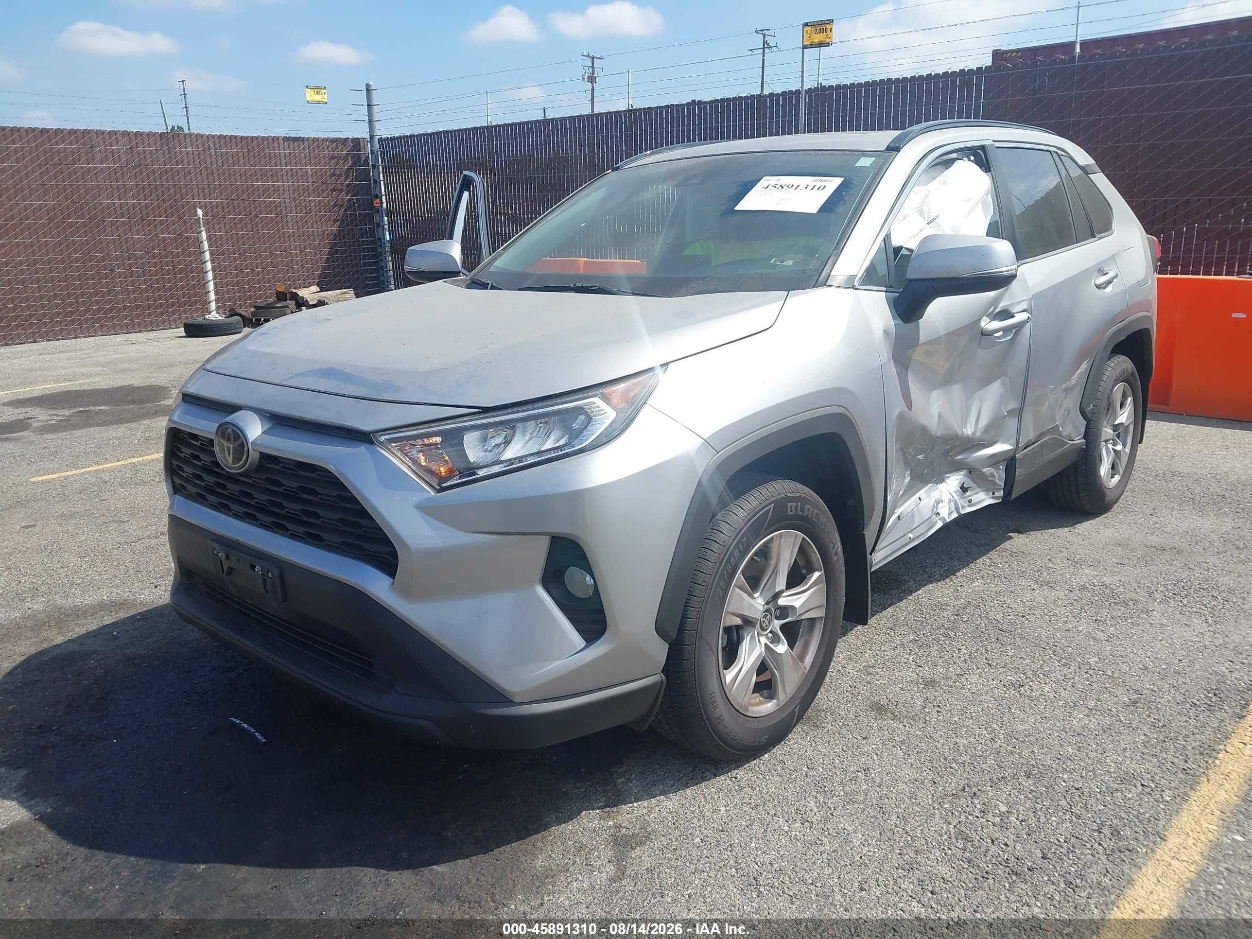 2021 Toyota Rav4 Xle Silver vin: 2T3W1RFV0MC112038