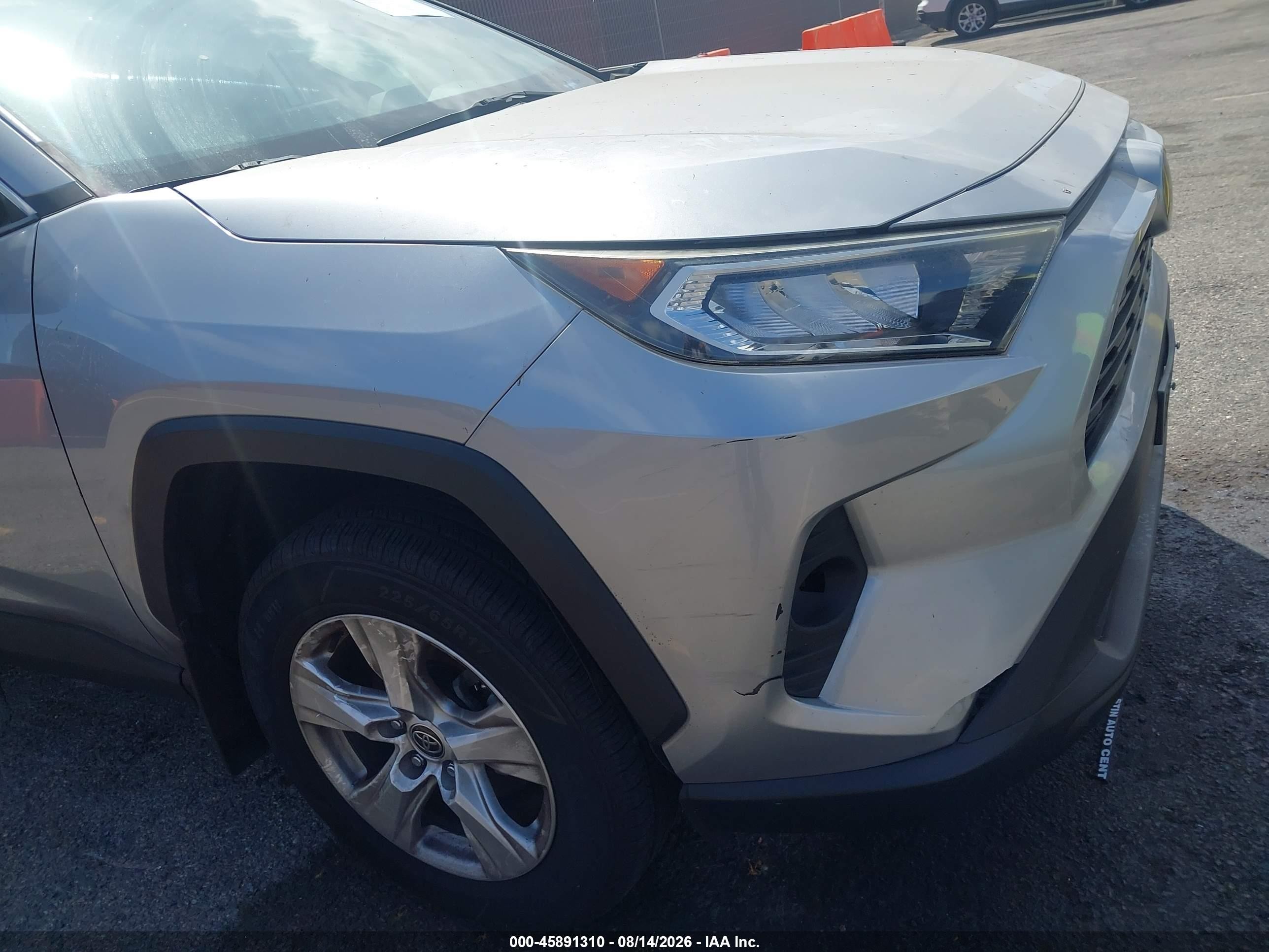 2021 Toyota Rav4 Xle Silver vin: 2T3W1RFV0MC112038