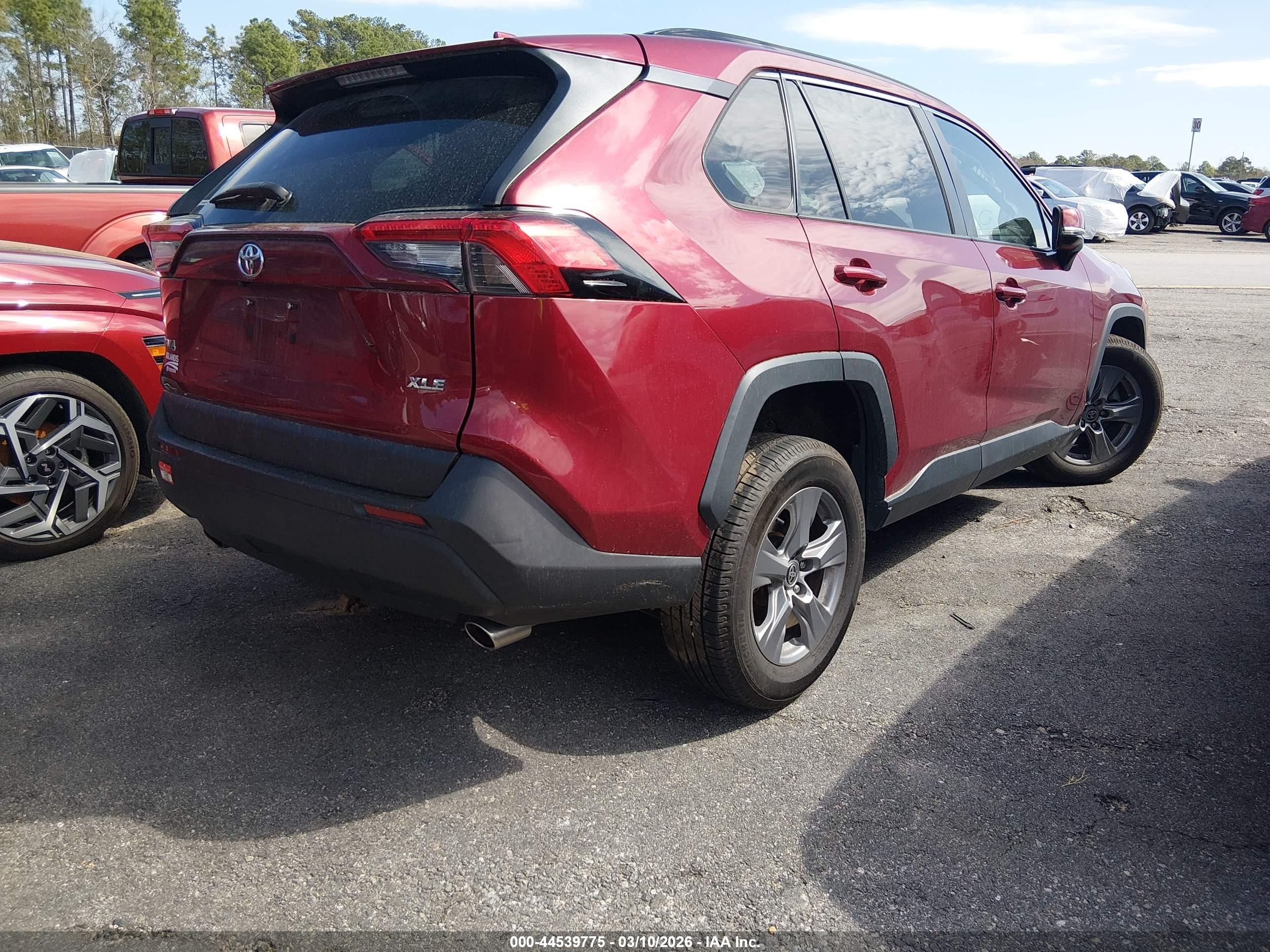 2022 Toyota Rav4 Xle Красный vin: 2T3W1RFV0NW192666