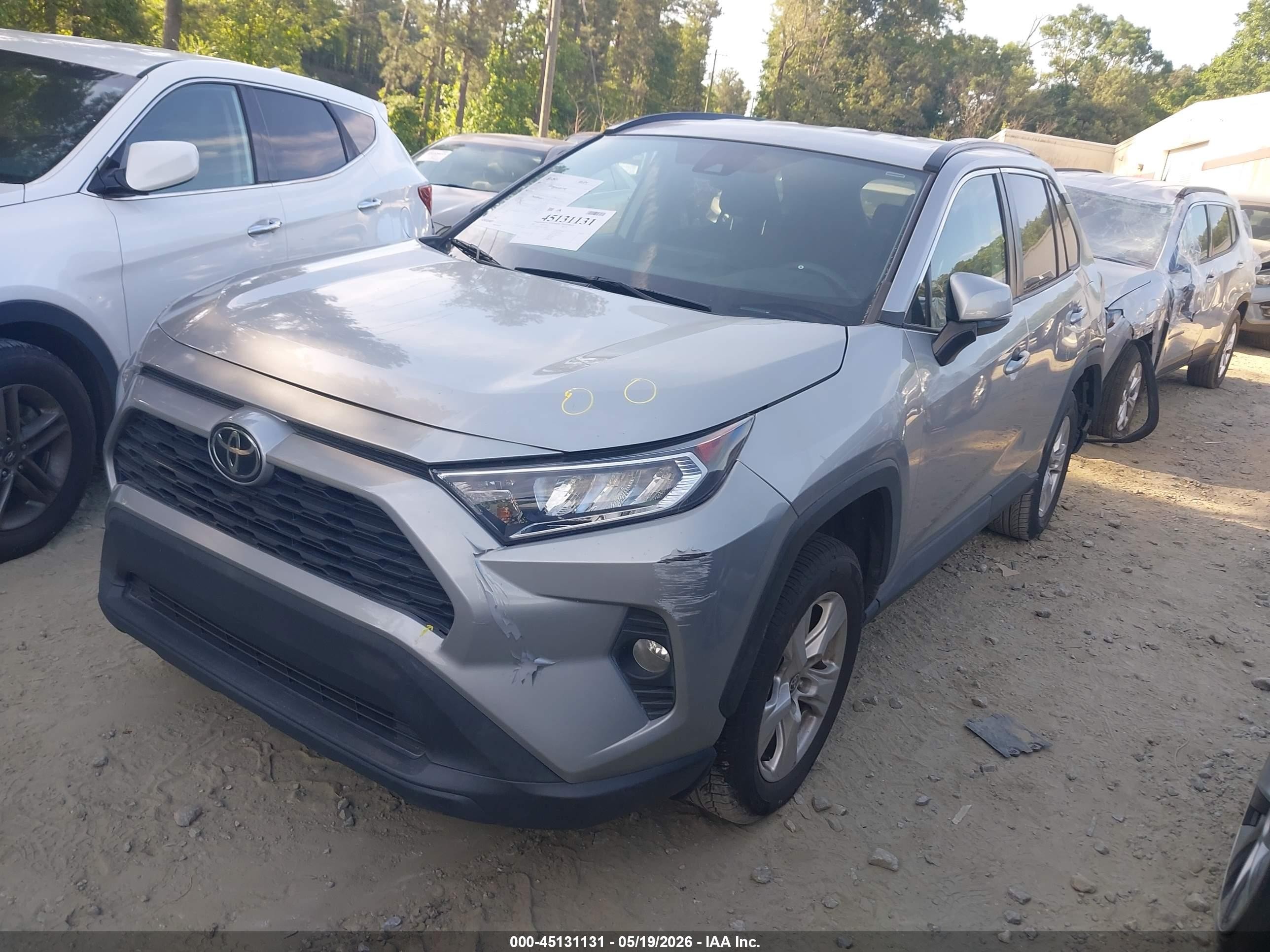 2021 Toyota Rav4 Xle Silver vin: 2T3W1RFV1MC163838