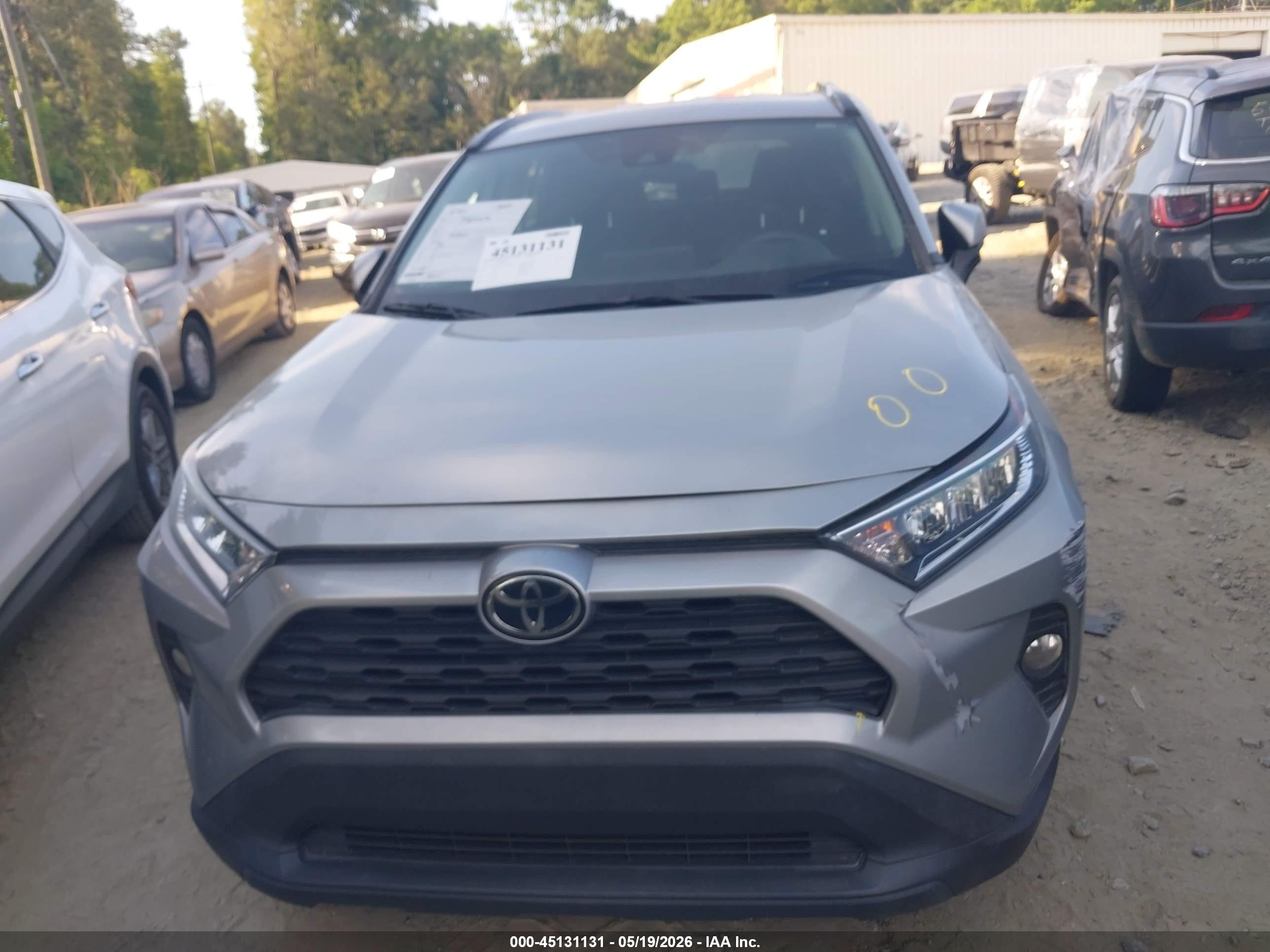 2021 Toyota Rav4 Xle Silver vin: 2T3W1RFV1MC163838
