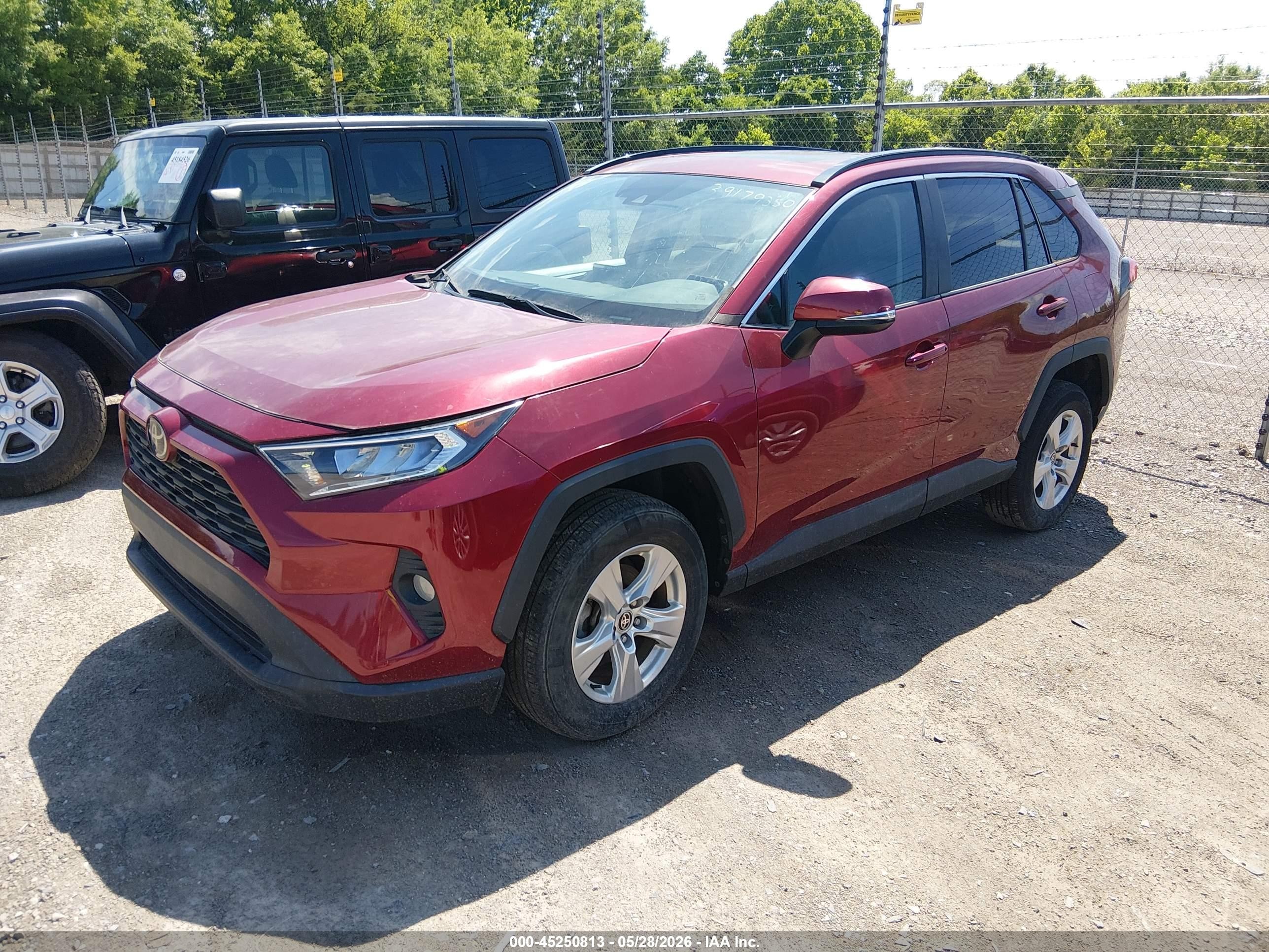 2021 Toyota Rav4 Xle Бордовый vin: 2T3W1RFV1MW127663