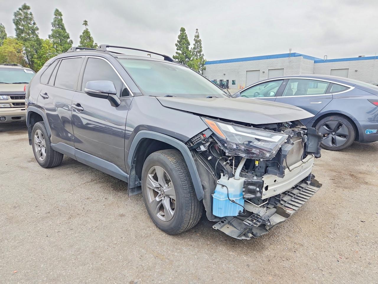 2022 Toyota Rav4 Xle Gray vin: 2T3W1RFV1NC184920