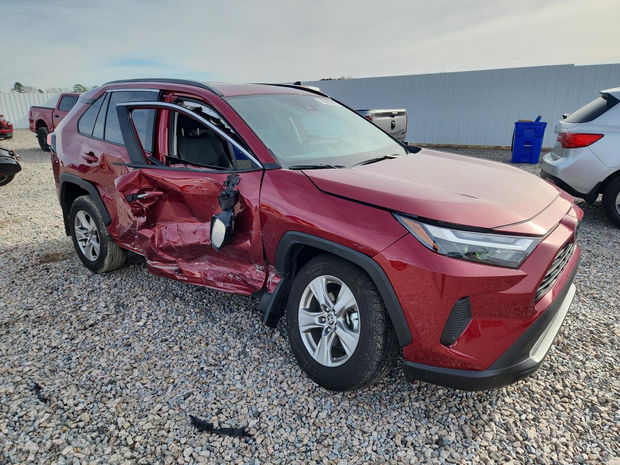2025 Toyota Rav4 Xle Red vin: 2T3W1RFV1SW435302