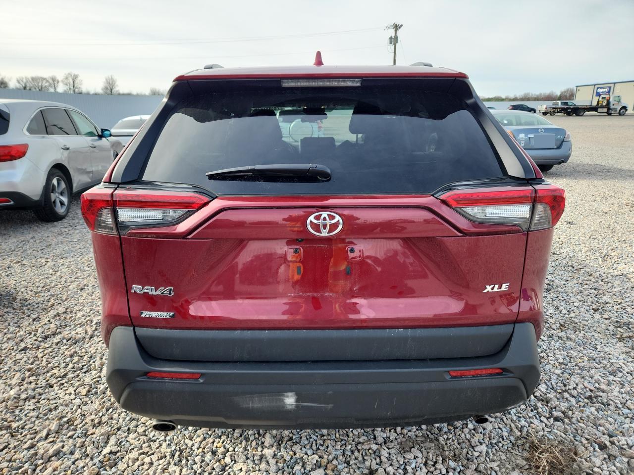 2025 Toyota Rav4 Xle Red vin: 2T3W1RFV1SW435302