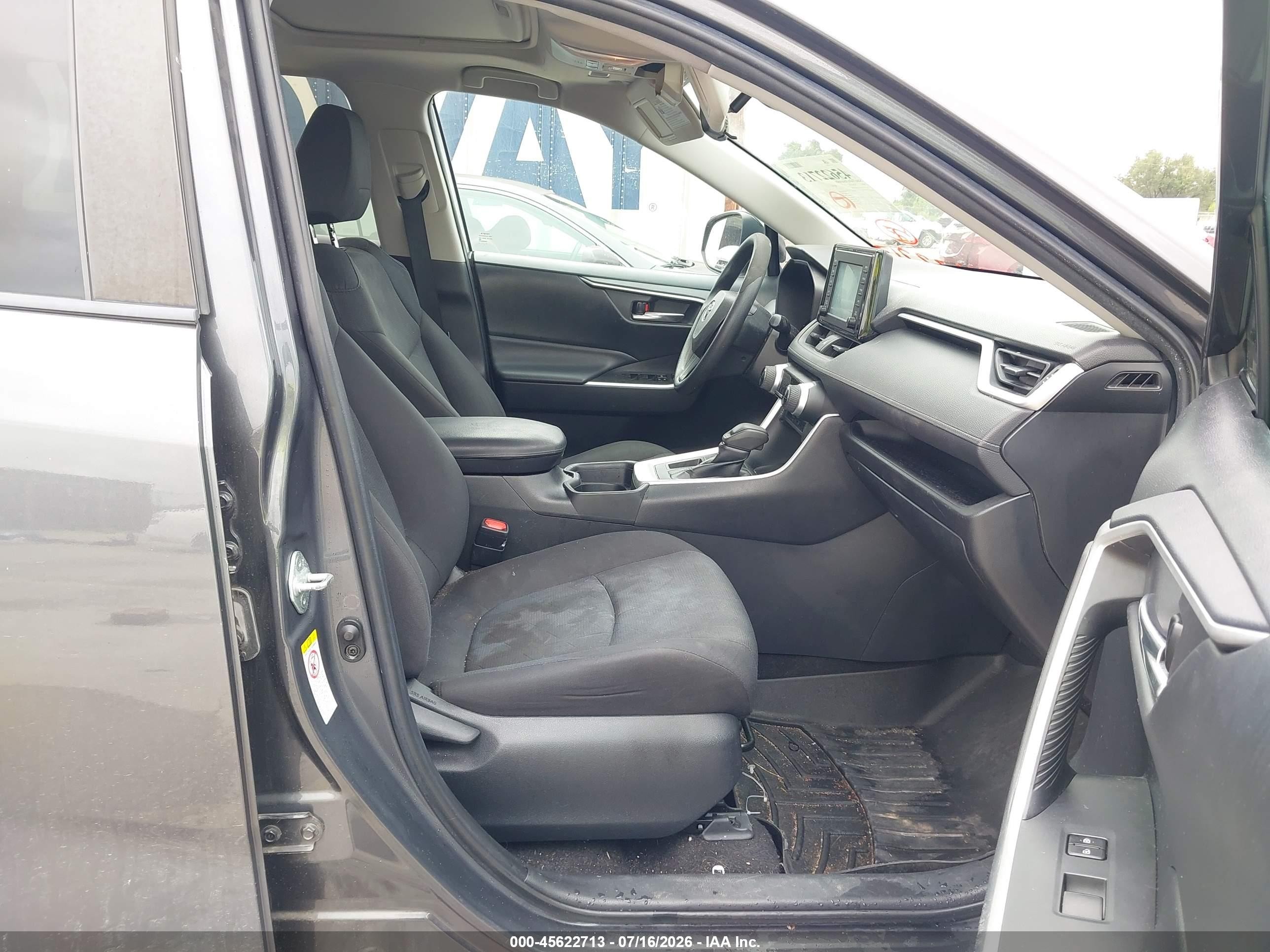 2019 Toyota Rav4 Xle Gray vin: 2T3W1RFV2KW014480