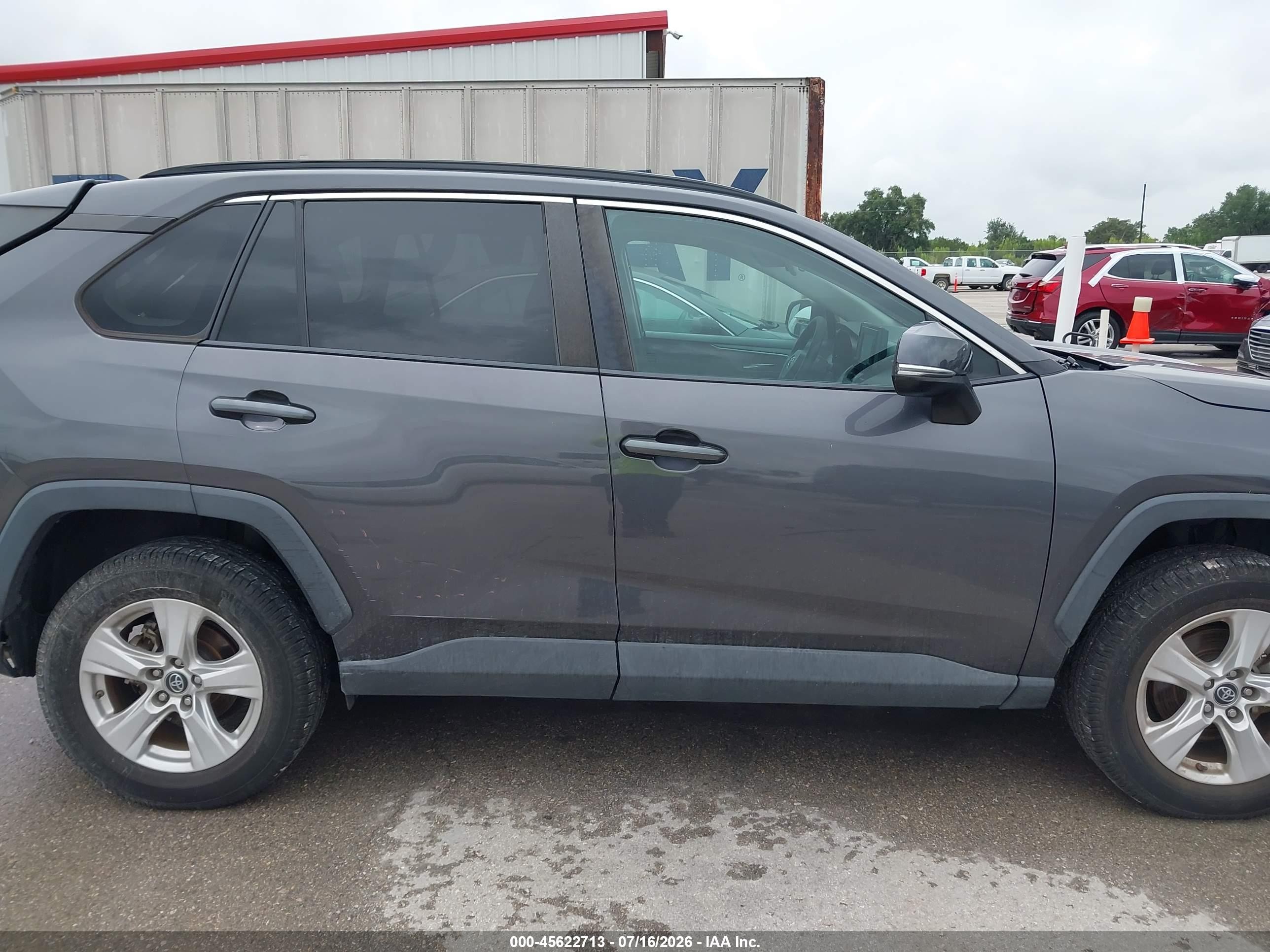 2019 Toyota Rav4 Xle Gray vin: 2T3W1RFV2KW014480