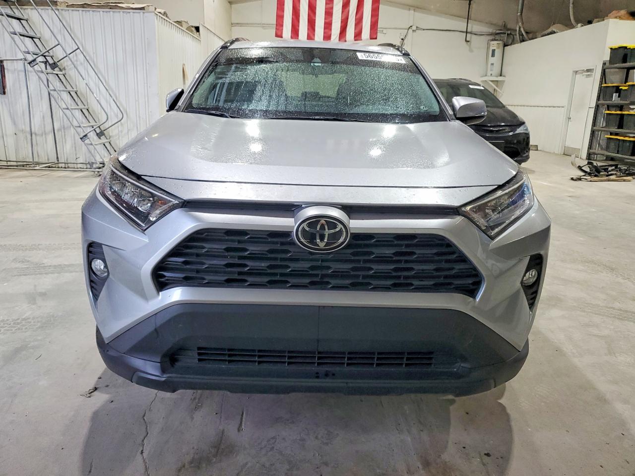 2020 Toyota Rav4 Xle Silver vin: 2T3W1RFV2LC066386