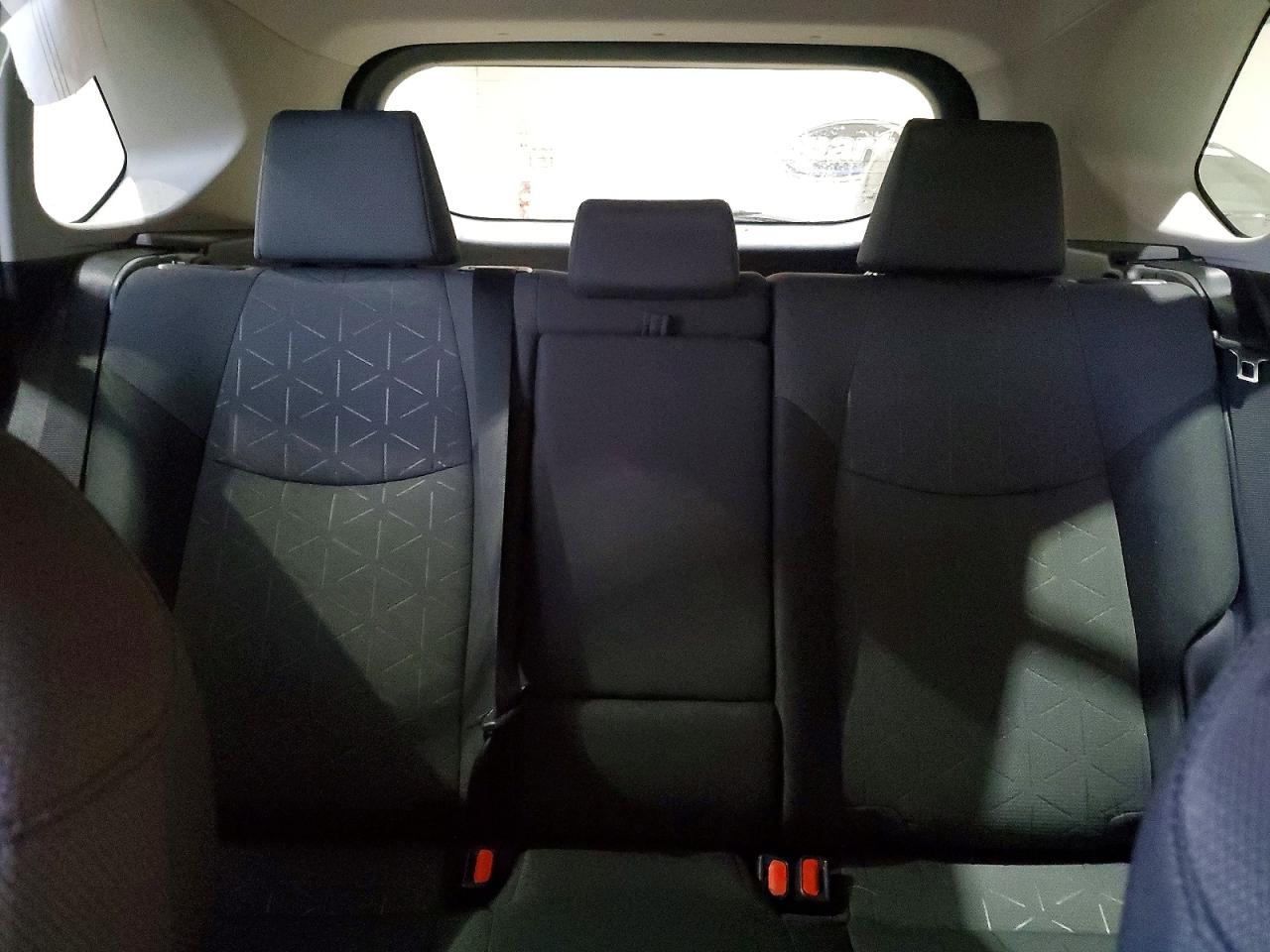 2020 Toyota Rav4 Xle Silver vin: 2T3W1RFV2LC066386