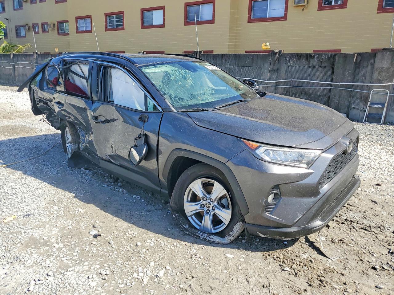 2021 Toyota Rav4 Xle Gray vin: 2T3W1RFV2MC158776