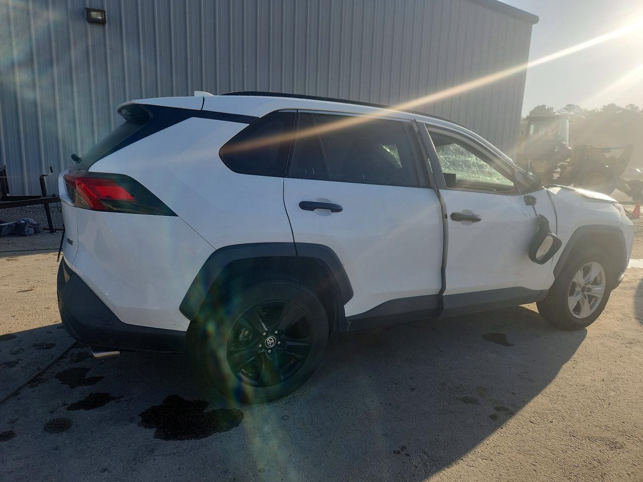2021 Toyota Rav4 Xle White vin: 2T3W1RFV2MW116431
