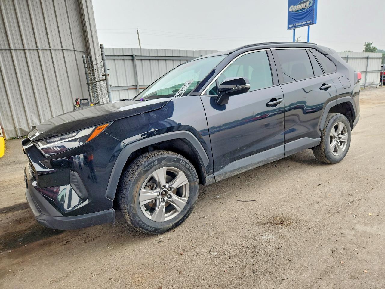 2024 Toyota Rav4 Xle Black vin: 2T3W1RFV2RC261588